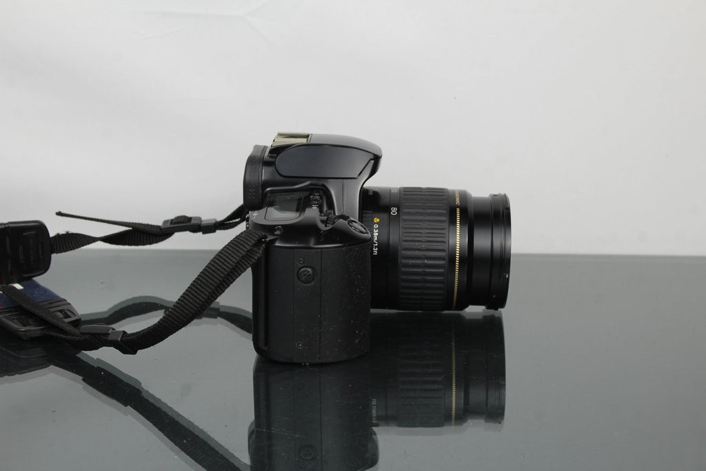 Canon EOS 500 + Canon Zoom Lens AF 28 - 80mm 1:3.5 - 5.6 - Dutch|Thrift