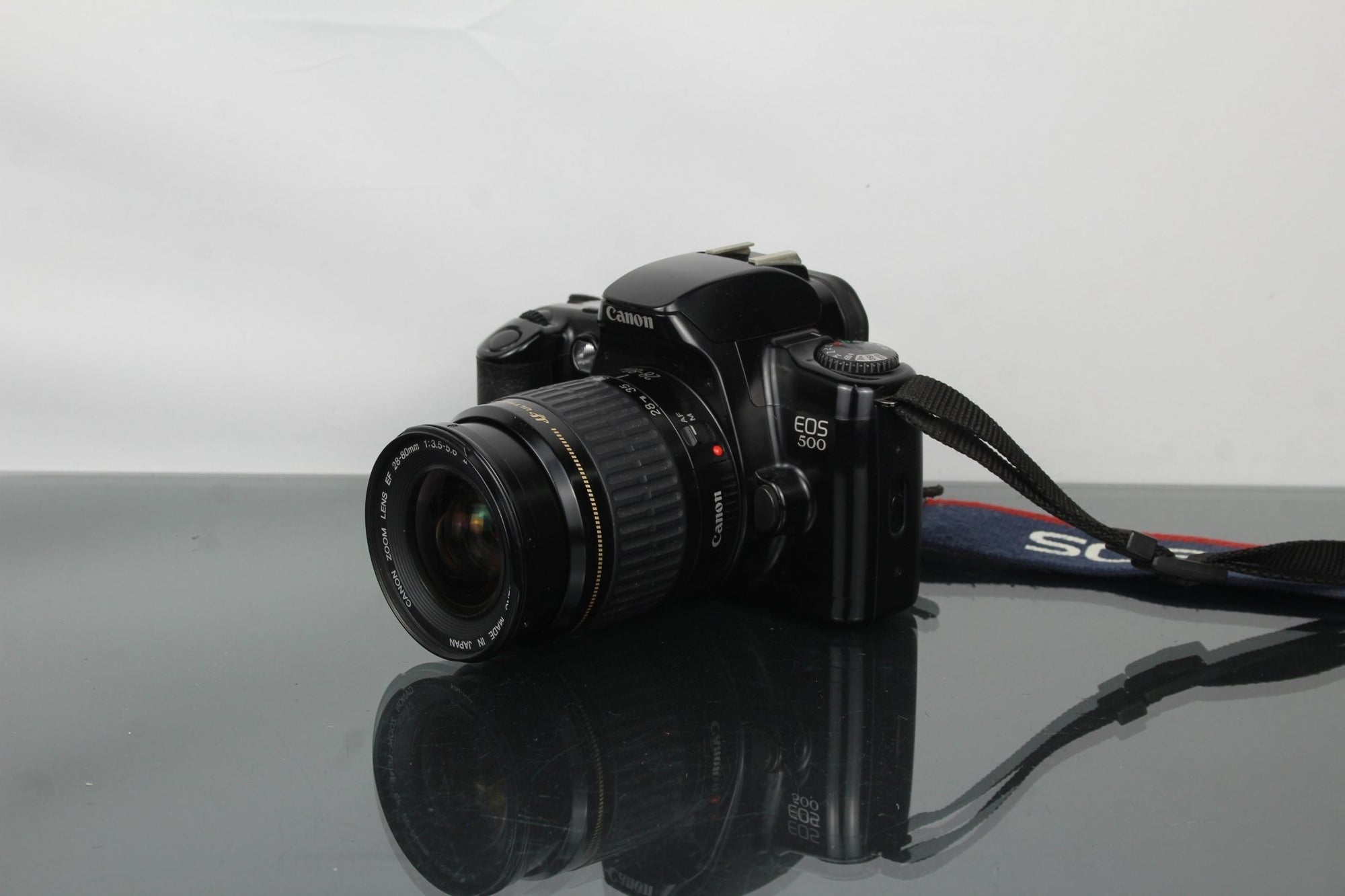 Canon EOS 500 + Canon Zoom Lens AF 28 - 80mm 1:3.5 - 5.6 - Dutch|Thrift