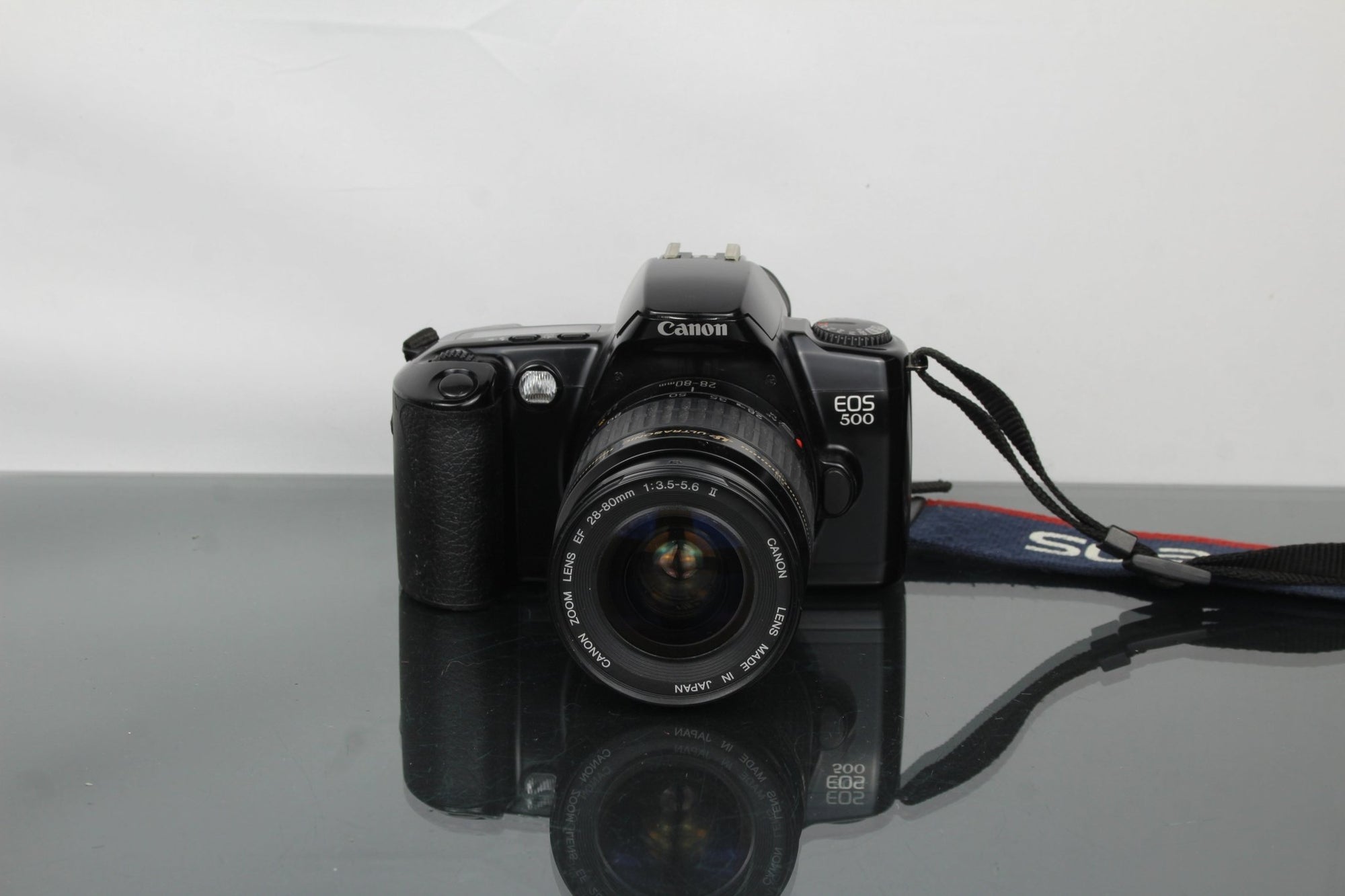 Canon EOS 500 + Canon Zoom Lens AF 28 - 80mm 1:3.5 - 5.6 - Dutch|Thrift