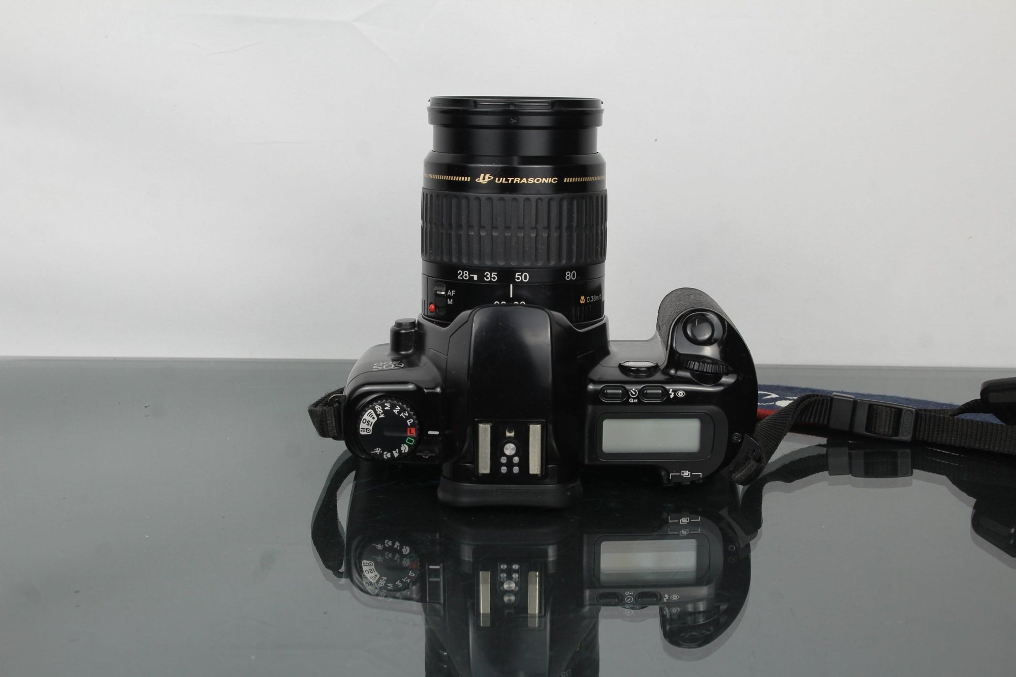 Canon EOS 500 + Canon Zoom Lens AF 28 - 80mm 1:3.5 - 5.6 - Dutch|Thrift