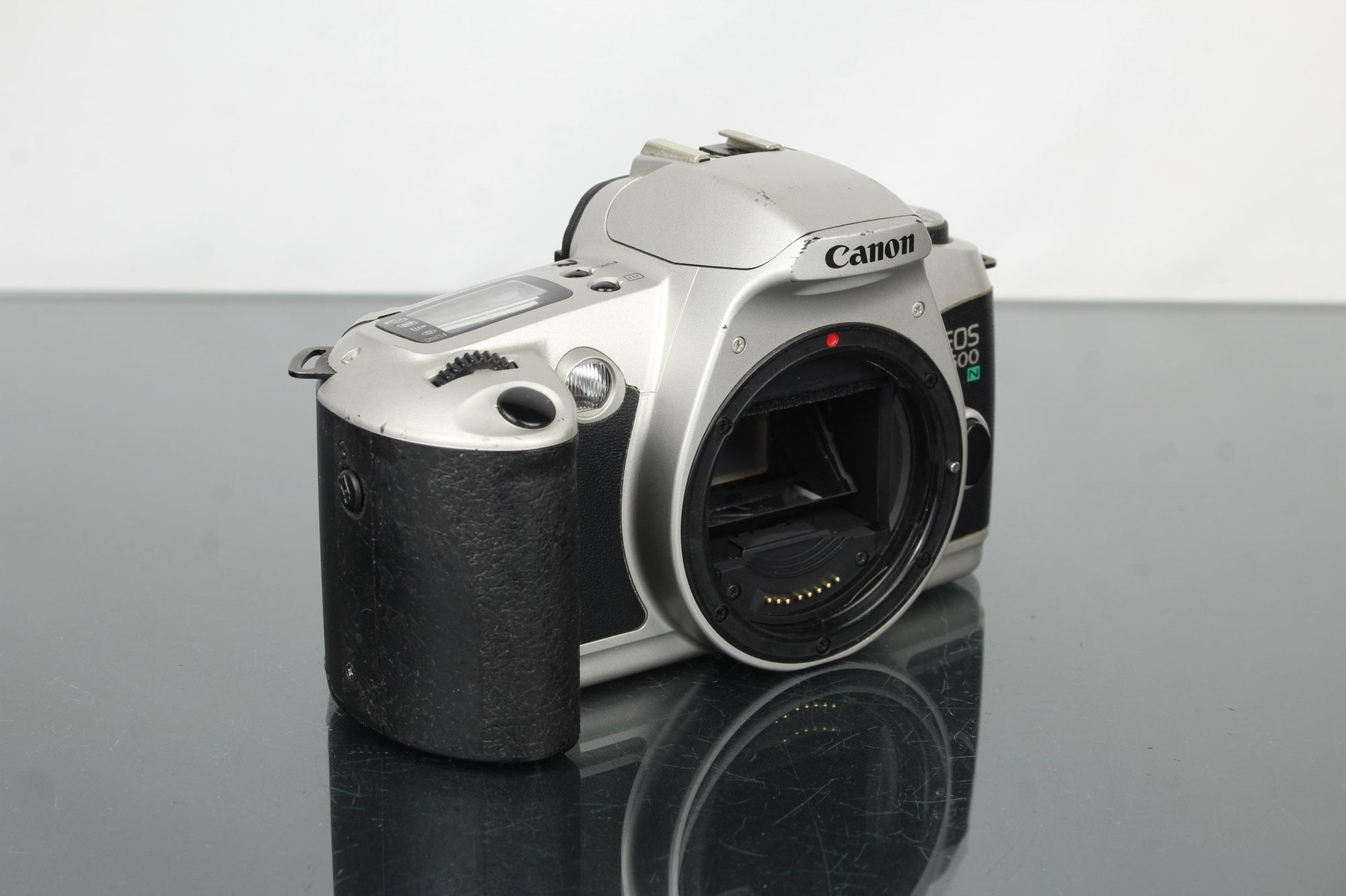 Canon EOS 500N - Dutch|Thrift