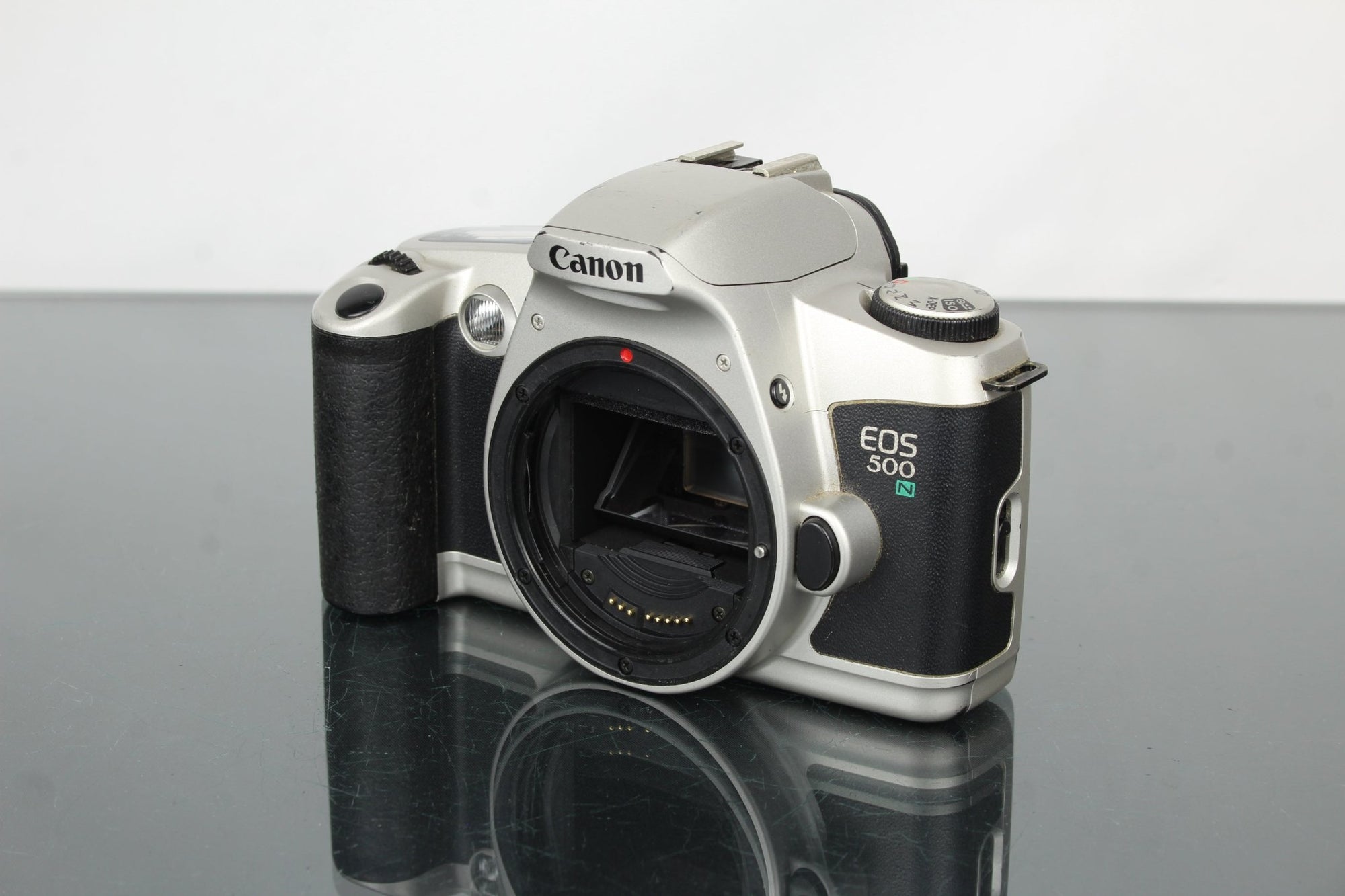 Canon EOS 500N - Dutch|Thrift