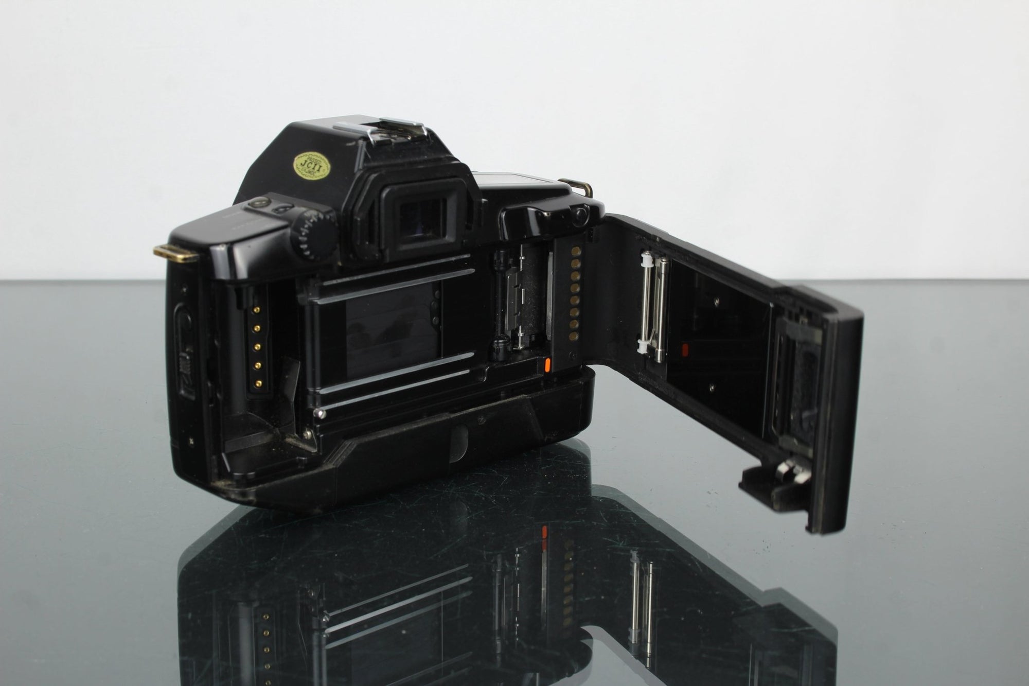 Canon EOS 650 - Dutch|Thrift