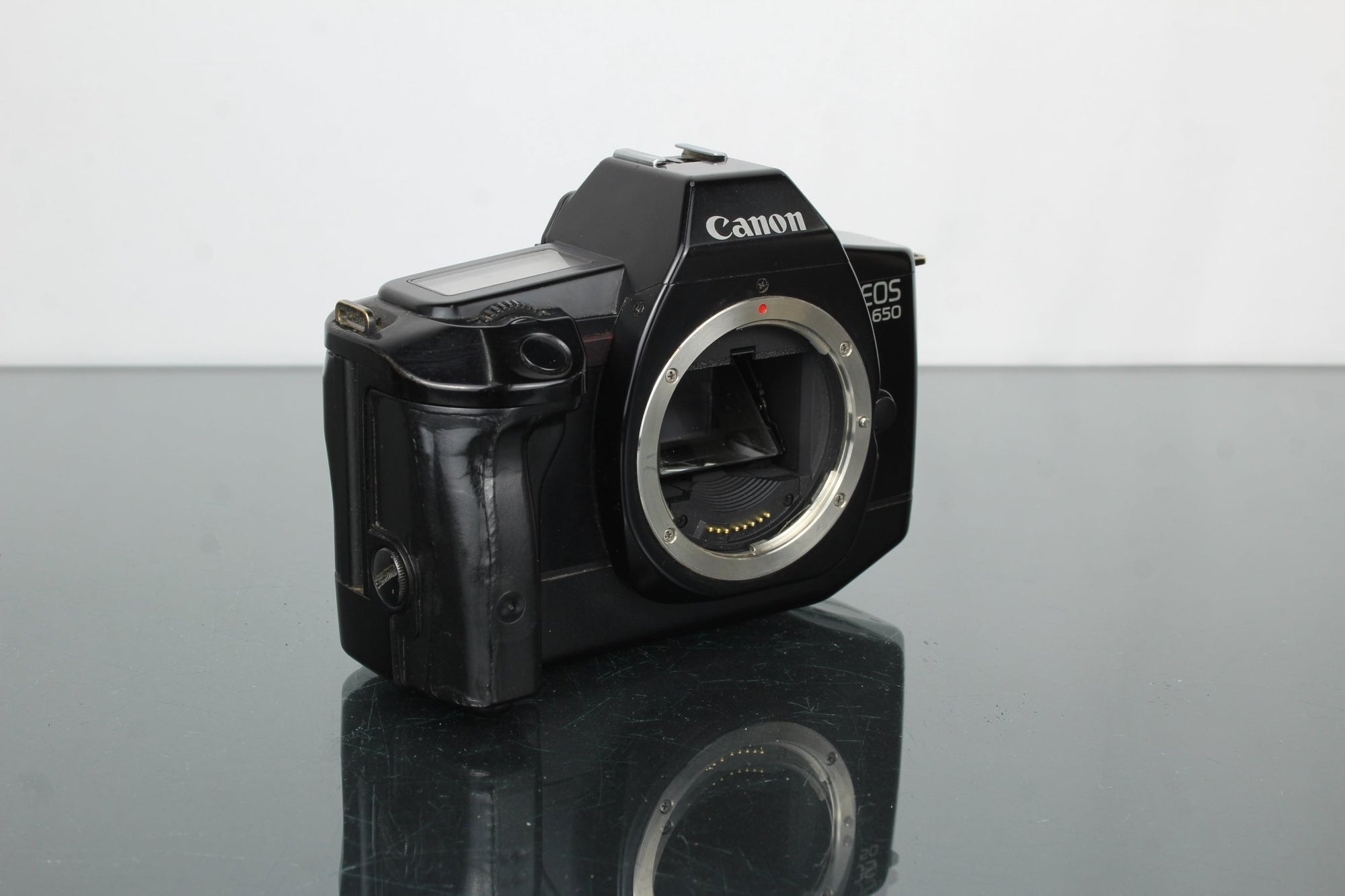 Canon EOS 650 - Dutch|Thrift