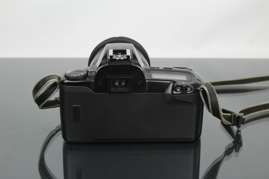 Canon EOS RebelX S + 28 - 105mm 1:2.8 - 4 Canon EF lens - Dutch|Thrift