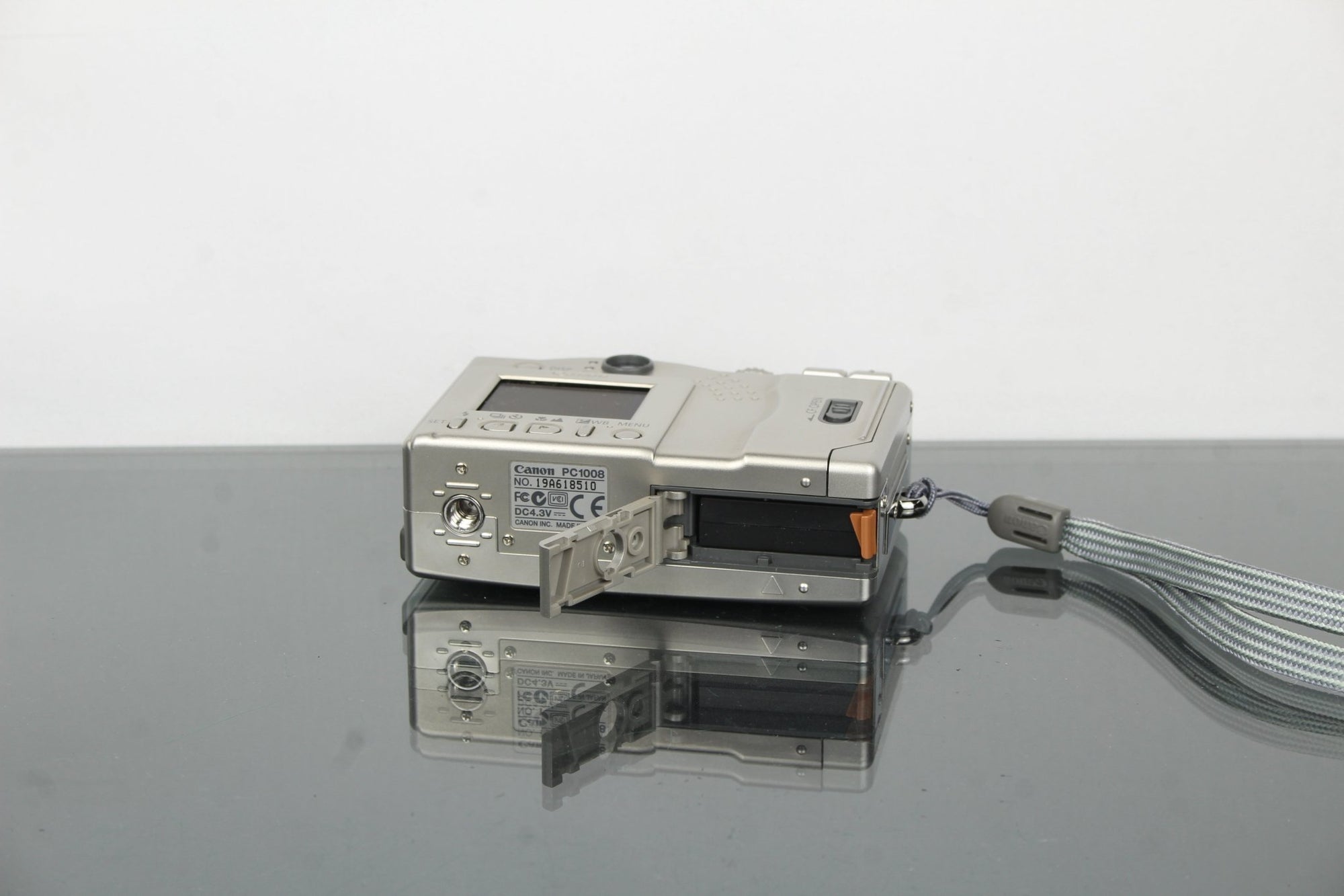 Canon IXUS 300 - Dutch|Thrift