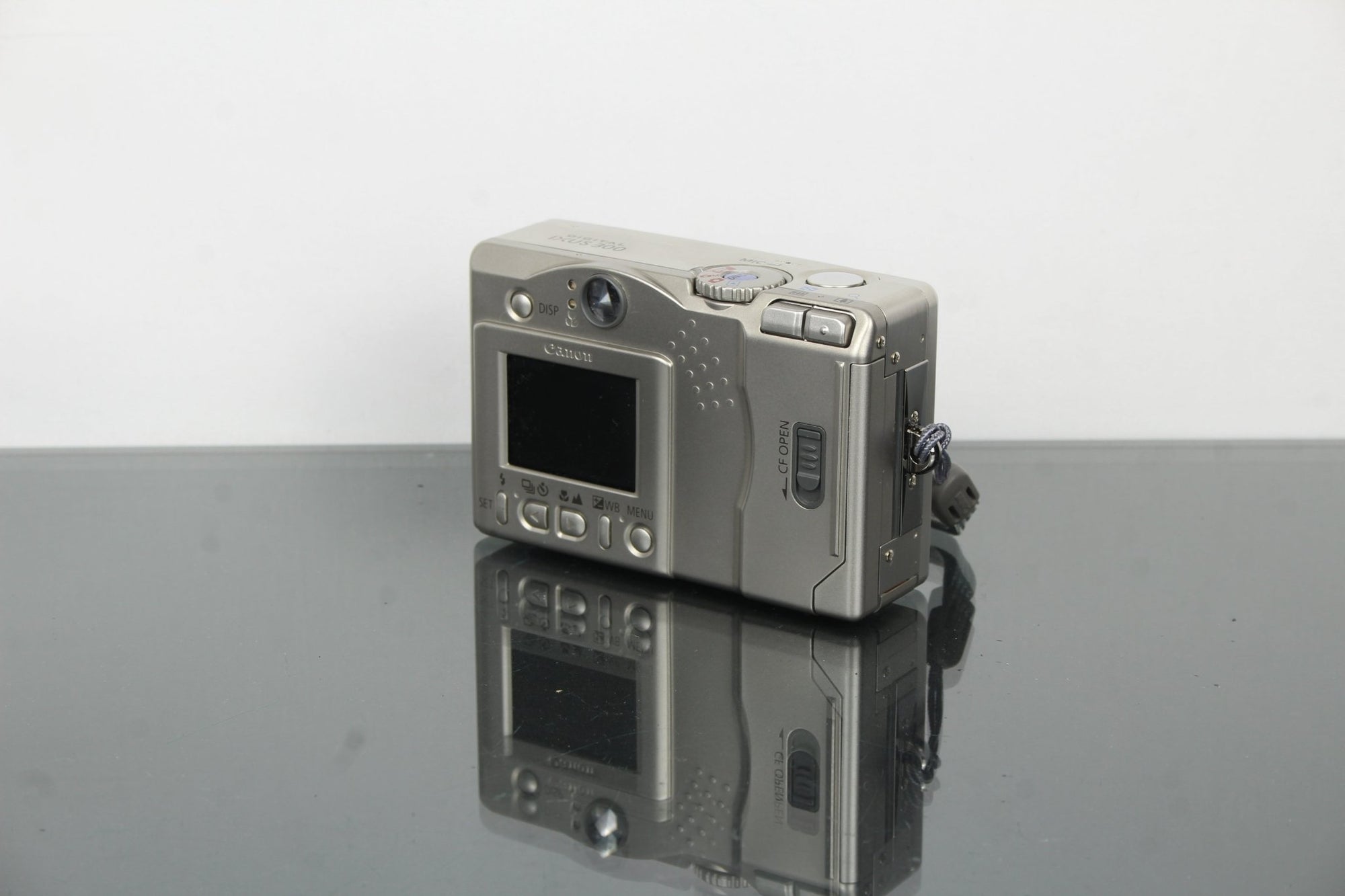 Canon IXUS 300 - Dutch|Thrift