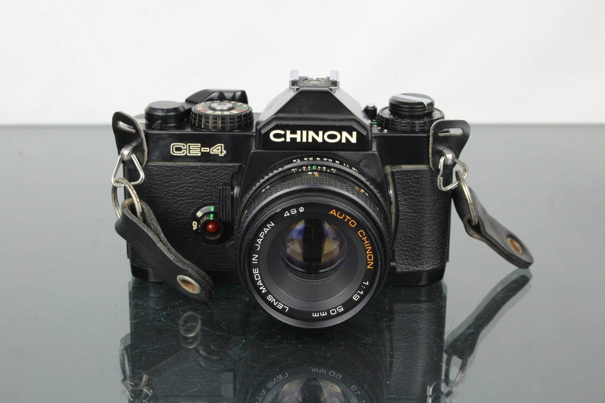 Chinon CE - 4 + Chinon 1:1.9 50mm - Dutch|Thrift