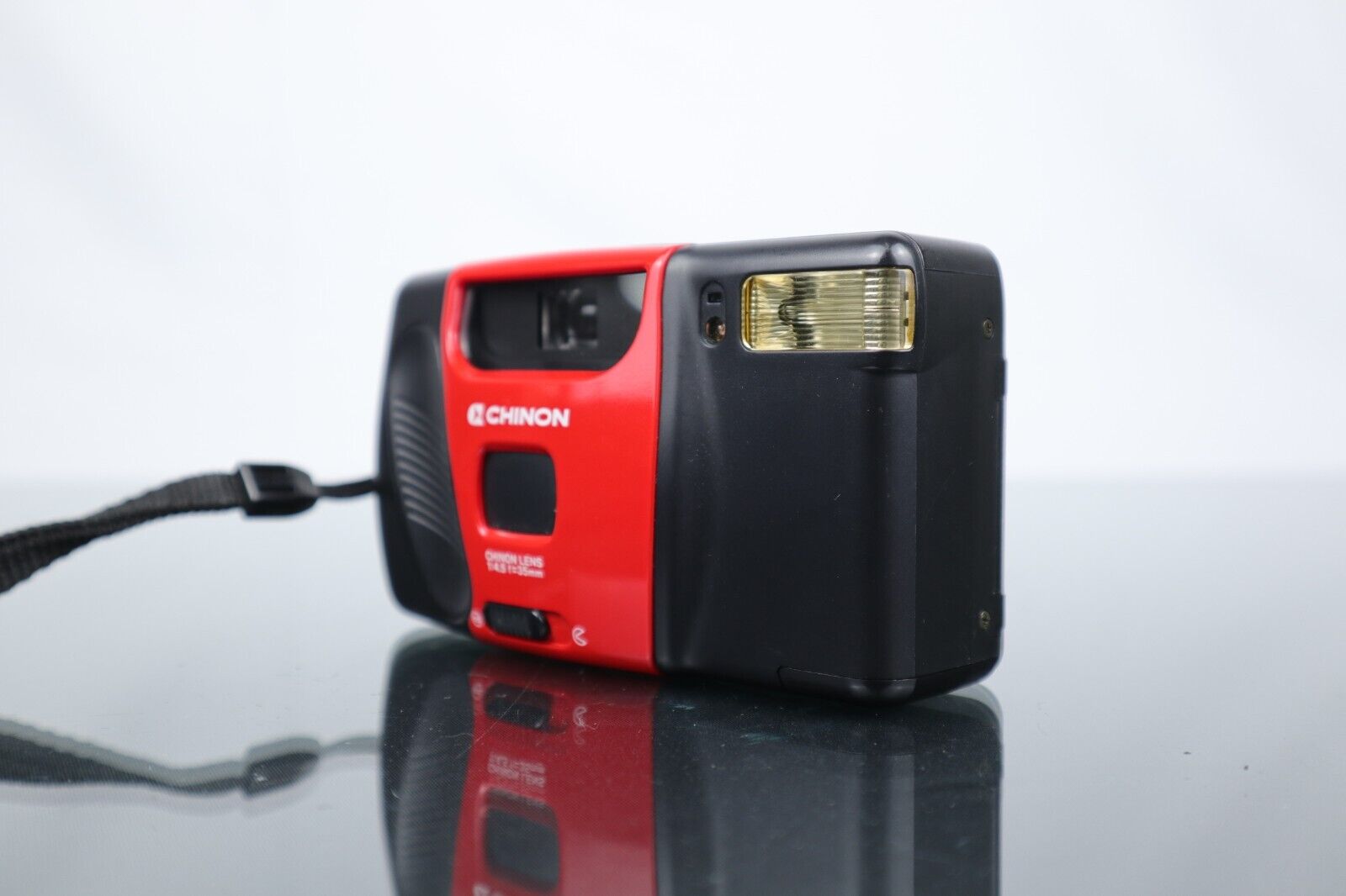 📷 Chinon GL - S | 35mm Point & Shoot Film Camera | Black/Red - Dutch|Thrift