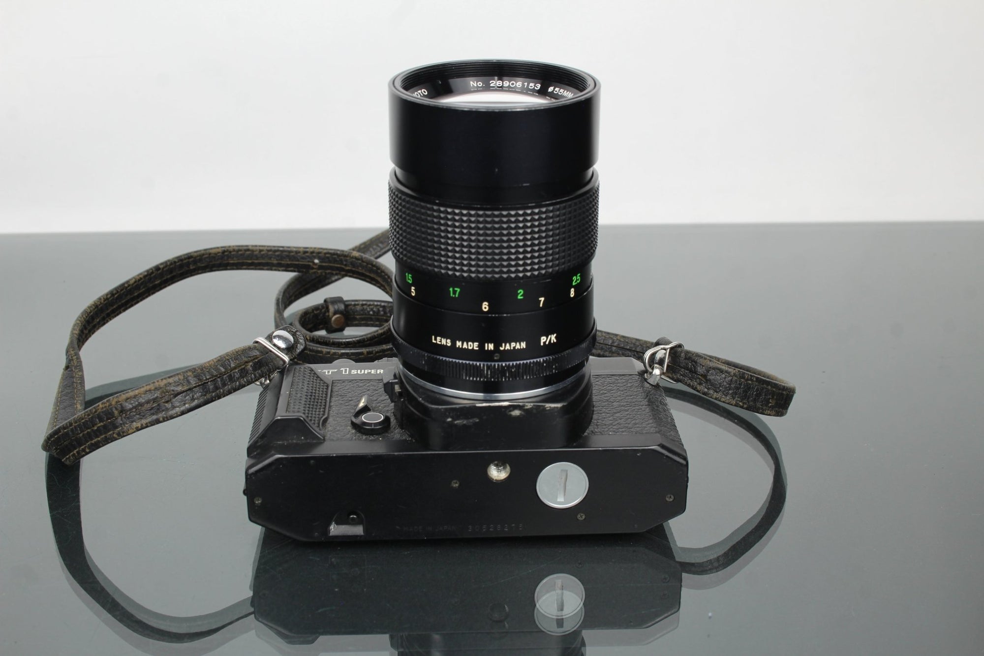 Cosina CT1 Super + 135mm 1:2.8 Vivitar lens - Dutch|Thrift