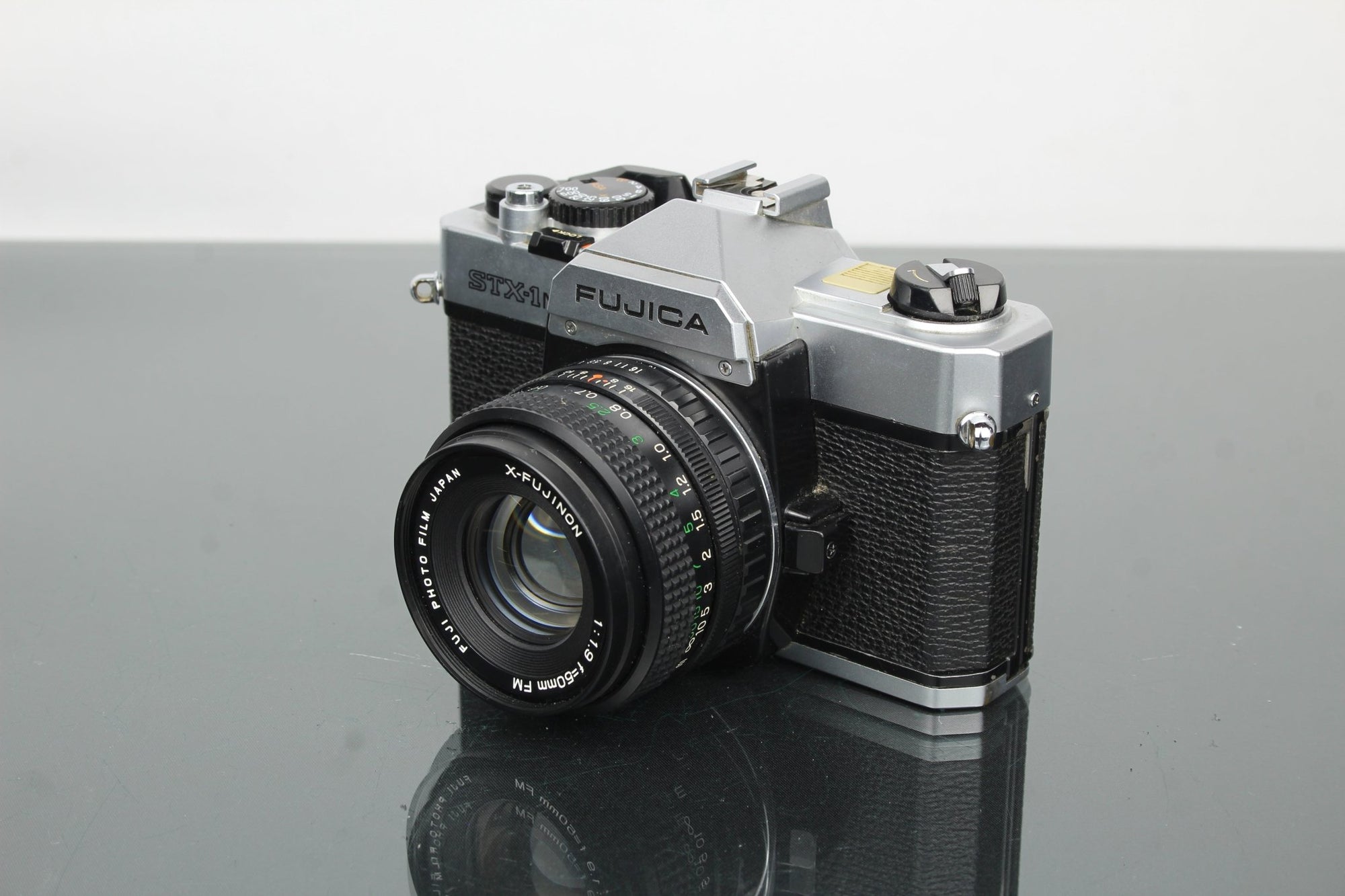 Fujica STX - 1 N + X - Fujinon 50mm 1.9 FM lens - Dutch|Thrift