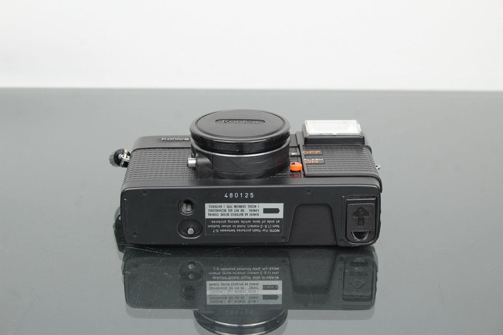 Konica C35 EF P - Dutch|Thrift