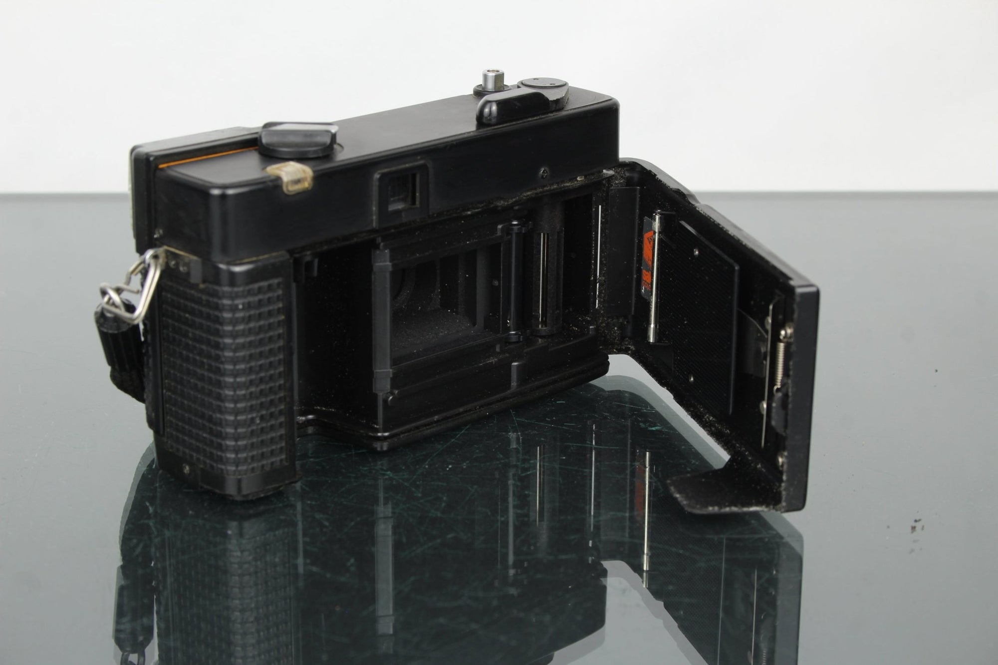 Konica C35 EF P - Dutch|Thrift