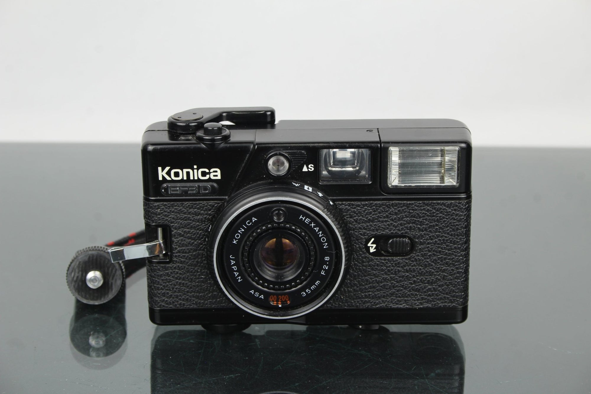 Konica C35 EF3D - Dutch|Thrift