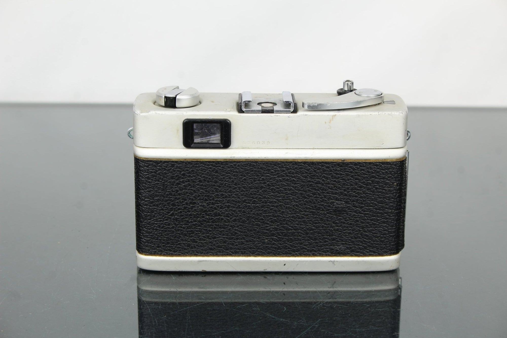 Konica C35 V - Dutch|Thrift