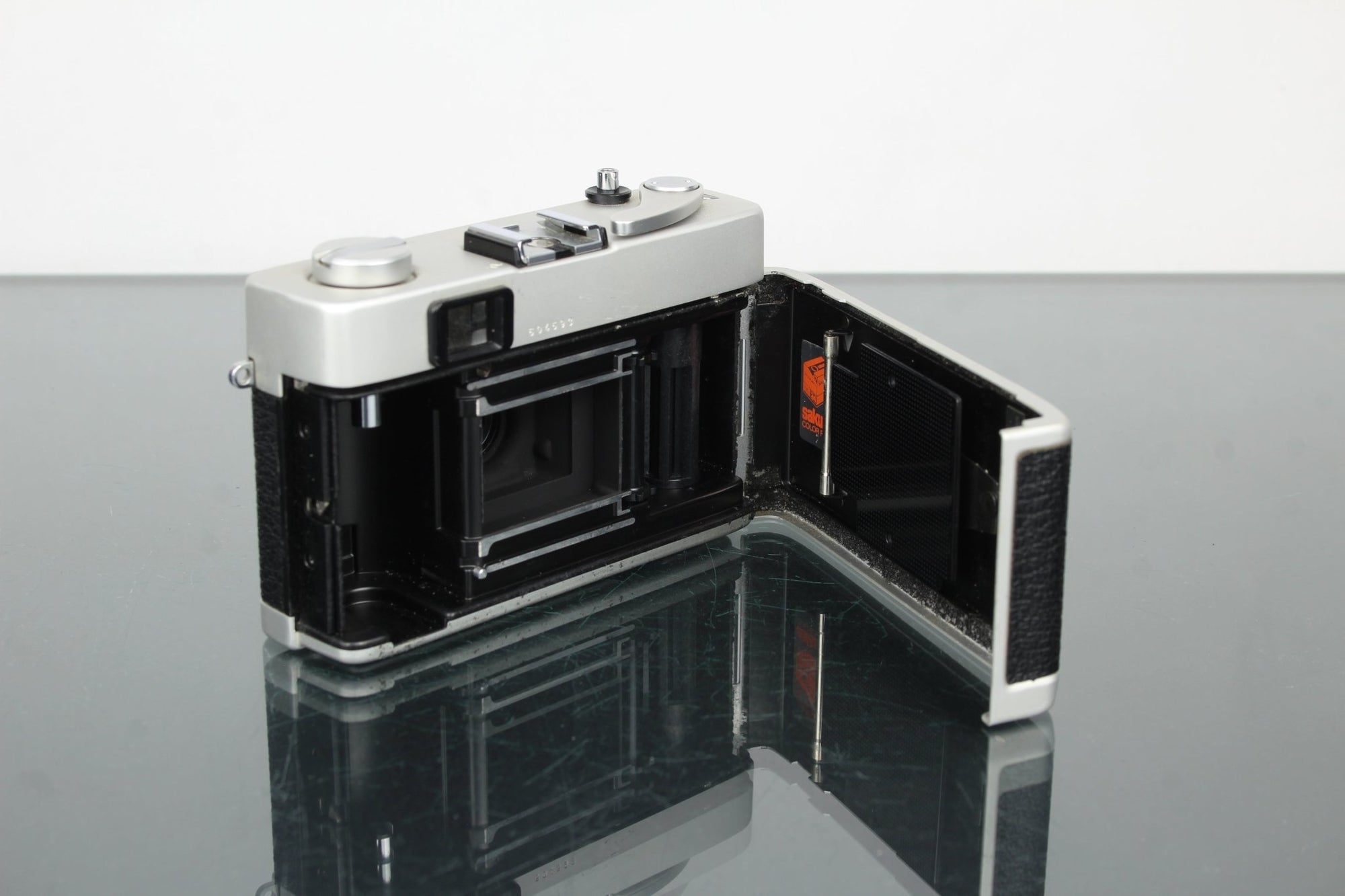 Konica C35 V - Dutch|Thrift