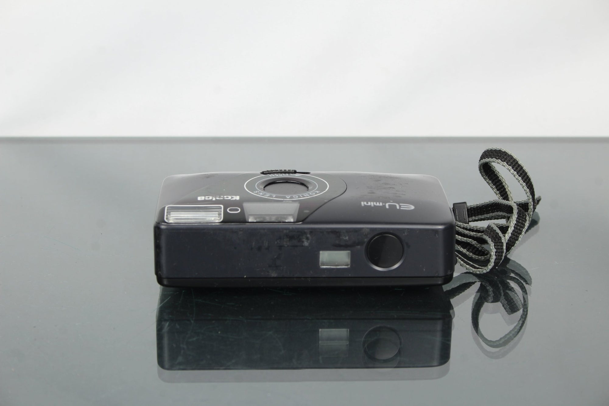 Konica EU - mini - Dutch|Thrift