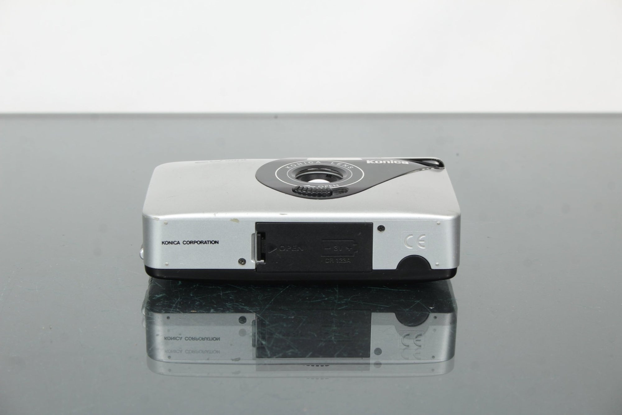 Konica EU - mini - Dutch|Thrift