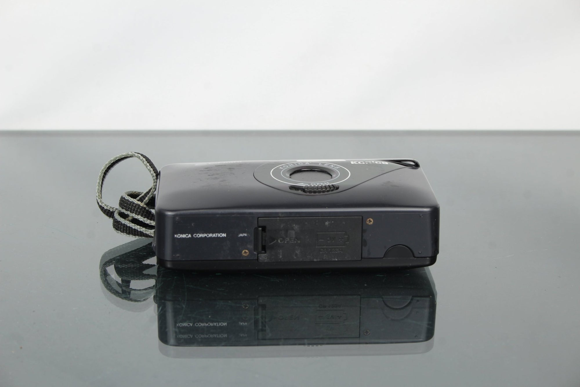 Konica EU - mini - Dutch|Thrift