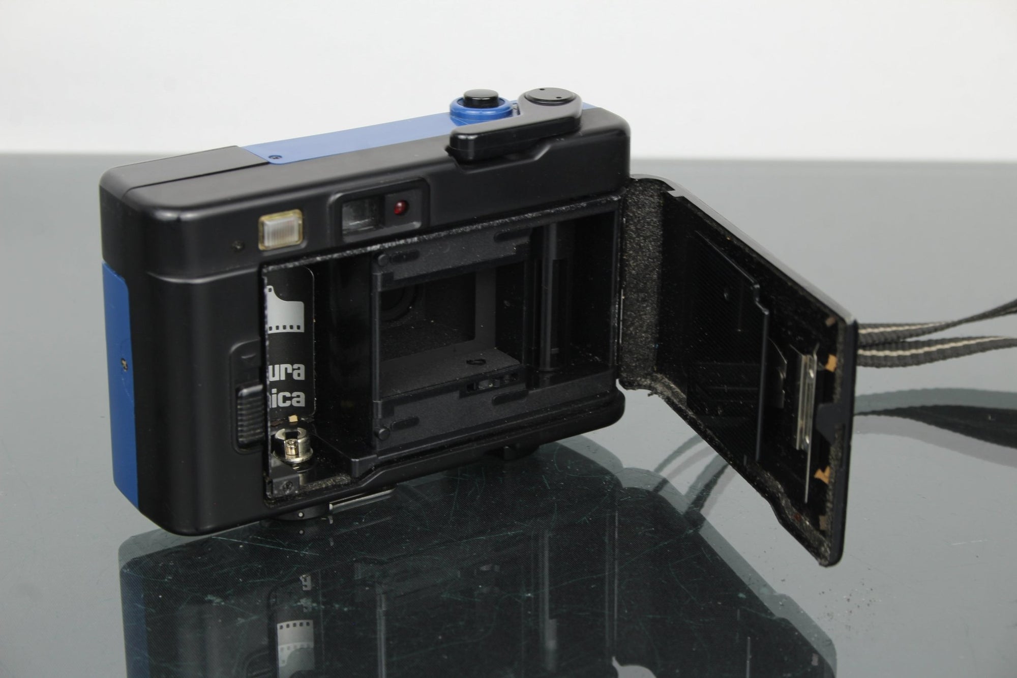 Konica Pop Blue - Dutch|Thrift