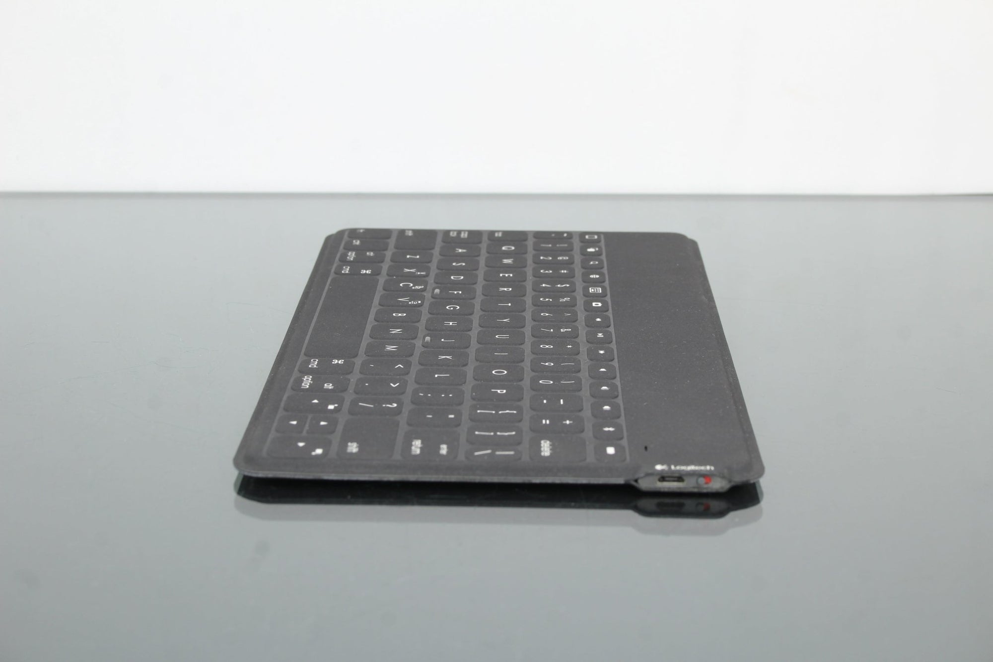 Logiteh Keys - To - Go - Dutch|Thrift