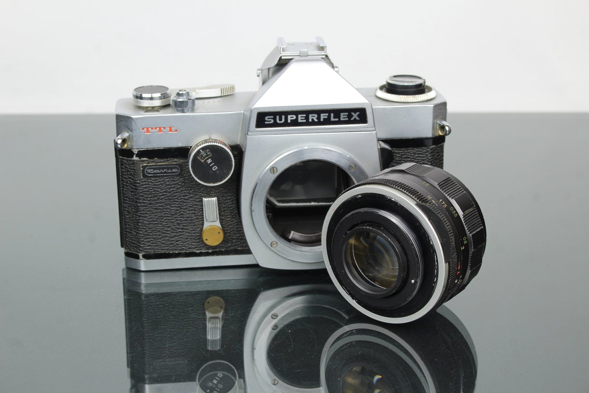 Mamiya Sekor Superflex + Revueflex 55mm 1.8 lens - Dutch|Thrift