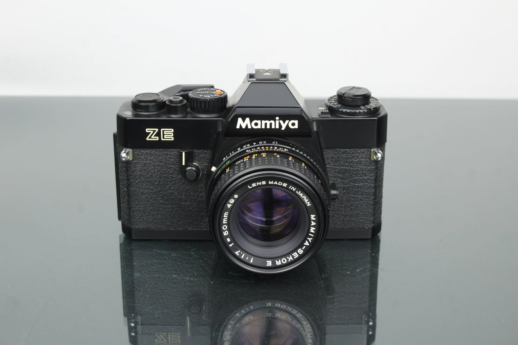 Mamiya ZE + 50mm 1.7 Mamiya lens - Dutch|Thrift