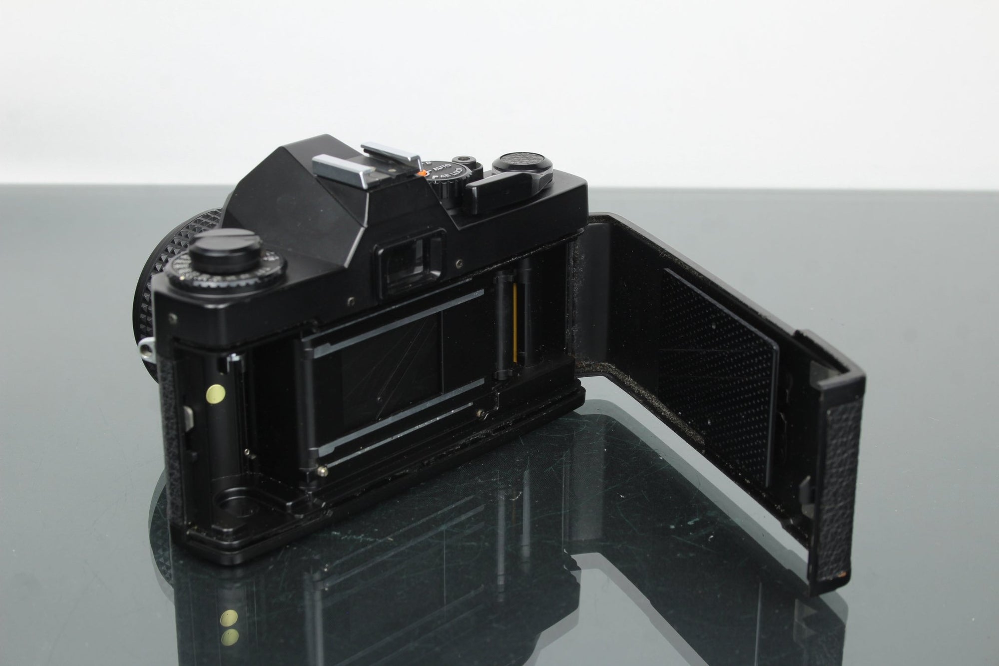 Mamiya ZE + 50mm 1.7 Mamiya lens - Dutch|Thrift