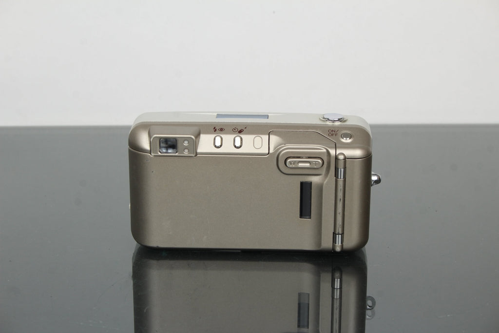 Minolta 125 Riva Zoom - Dutch|Thrift