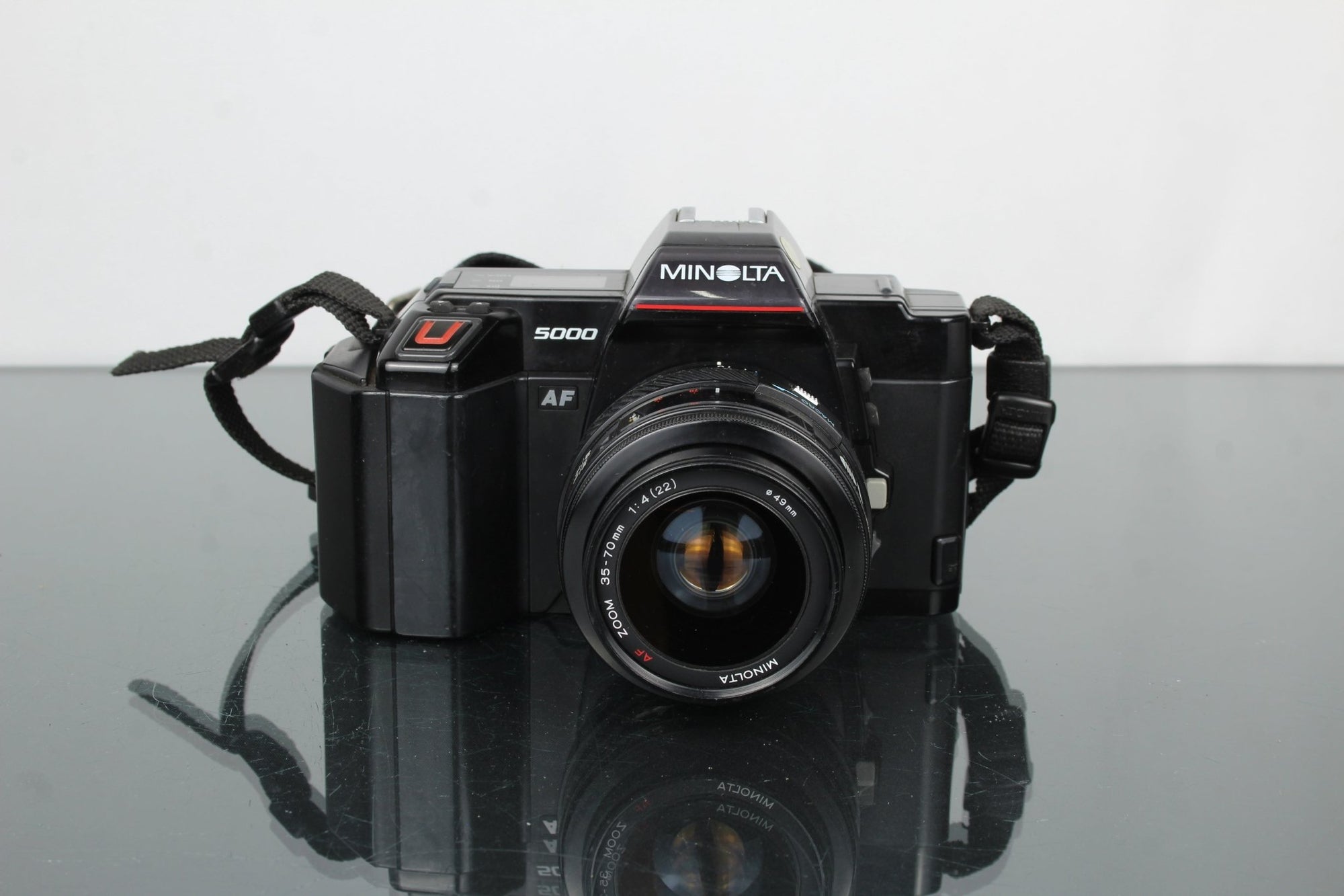 Minolta 5000 AF + Minolta AF Zoom 35 - 70mm 1:4 Lens - Dutch|Thrift