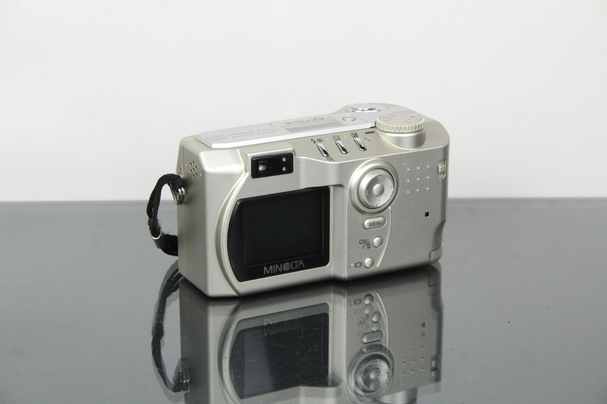 Minolta Dimage S304 - Dutch|Thrift