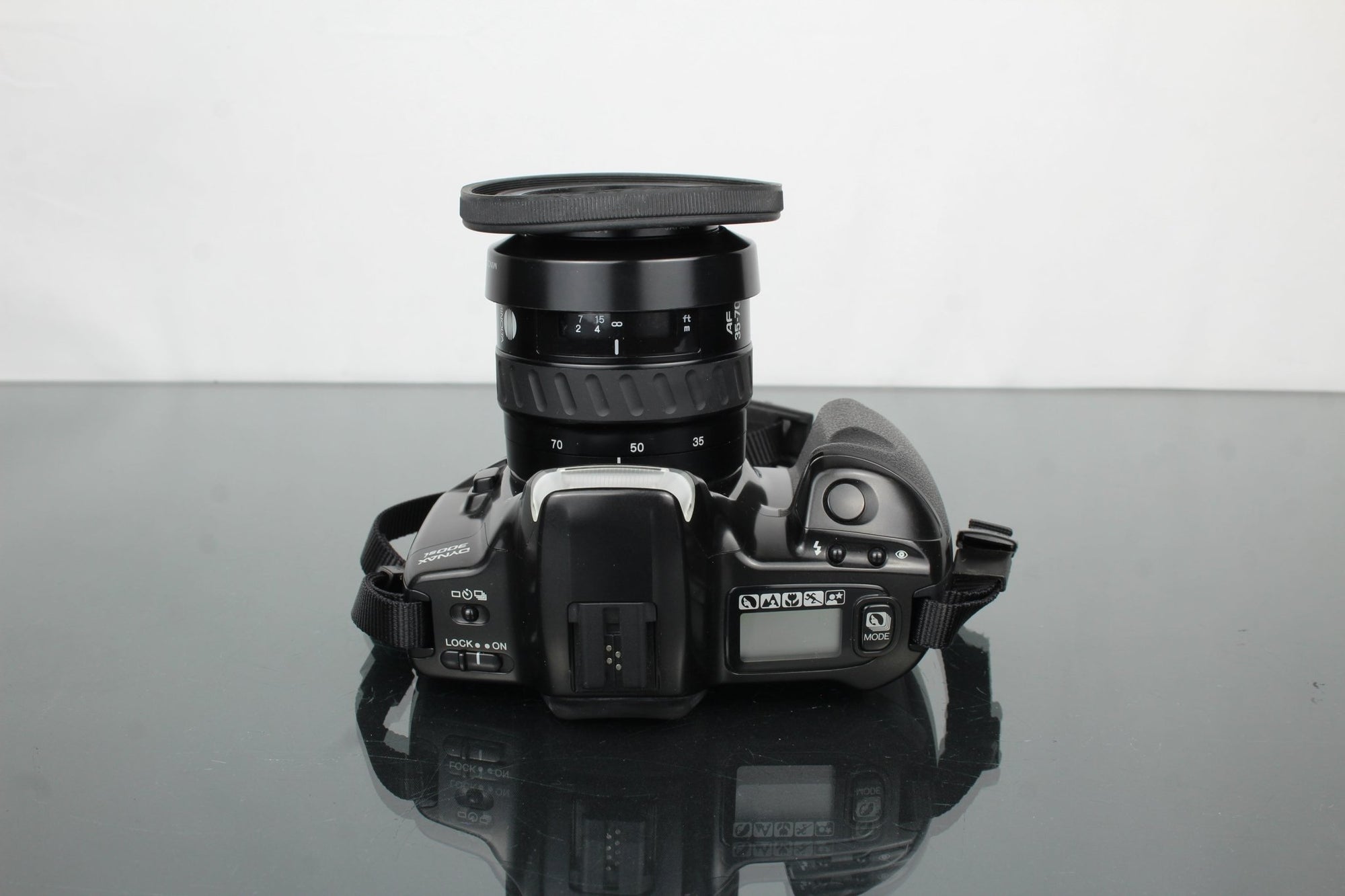 Minolta Dynax 300si + Minolta AF Zoom 35 - 70mm 1:3.5(22) - 4.5 lens - Dutch|Thrift