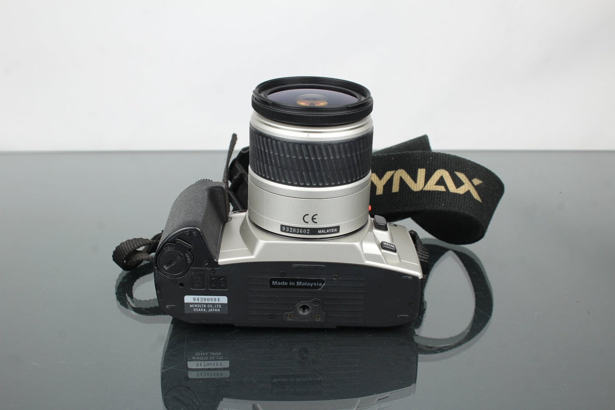 Minolta Dynax 404si + Minolta 28 - 80mm 1:3.5 - 5.6 lens - Dutch|Thrift