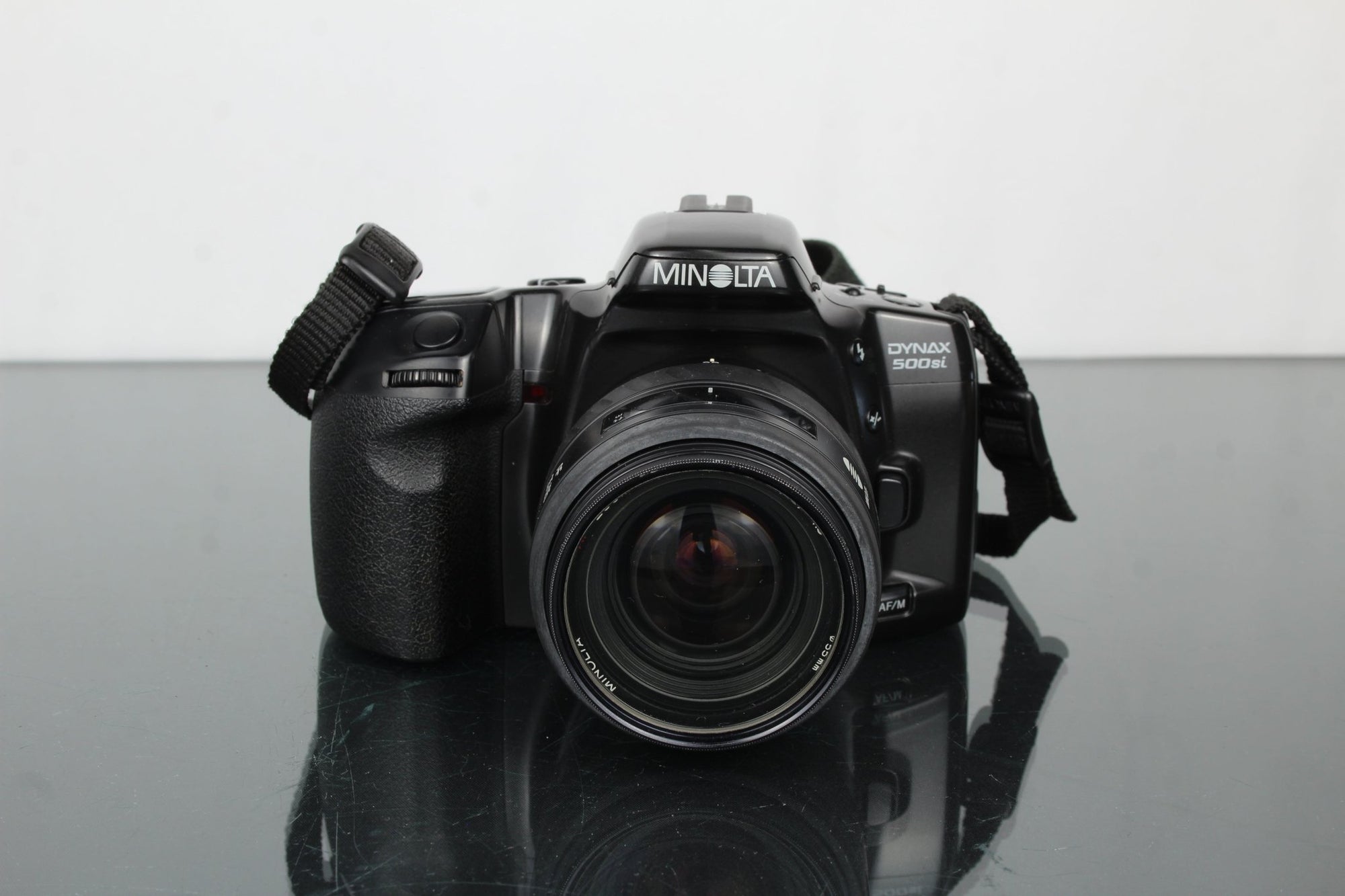 Minolta Dynax 500si + Minolta AF Zoom 35 - 100mm 1:3.5(22) - 4.5 - Dutch|Thrift