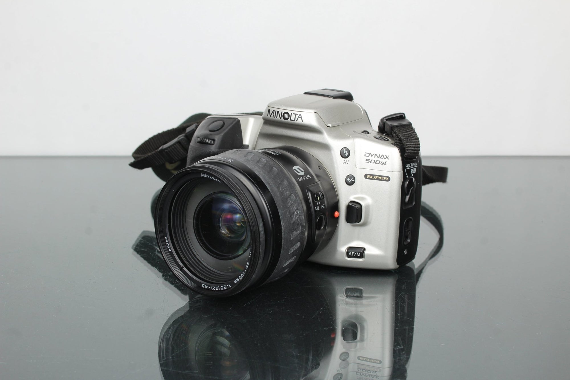 Minolta Dynax 500si super + Minolta Zoom xi 28 - 105mm 1:3.5 - 4.5 - Dutch|Thrift