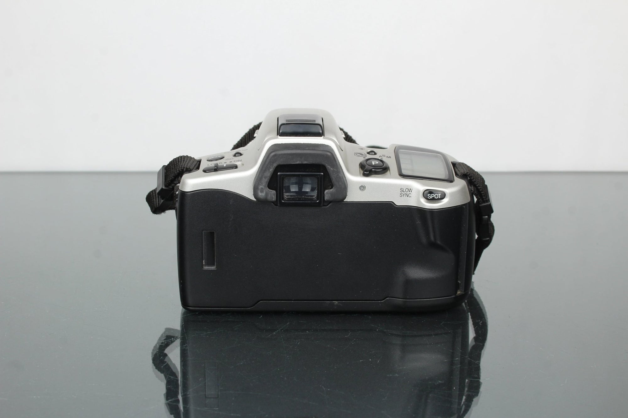 Minolta Dynax 500si super + Minolta Zoom xi 28 - 105mm 1:3.5 - 4.5 - Dutch|Thrift