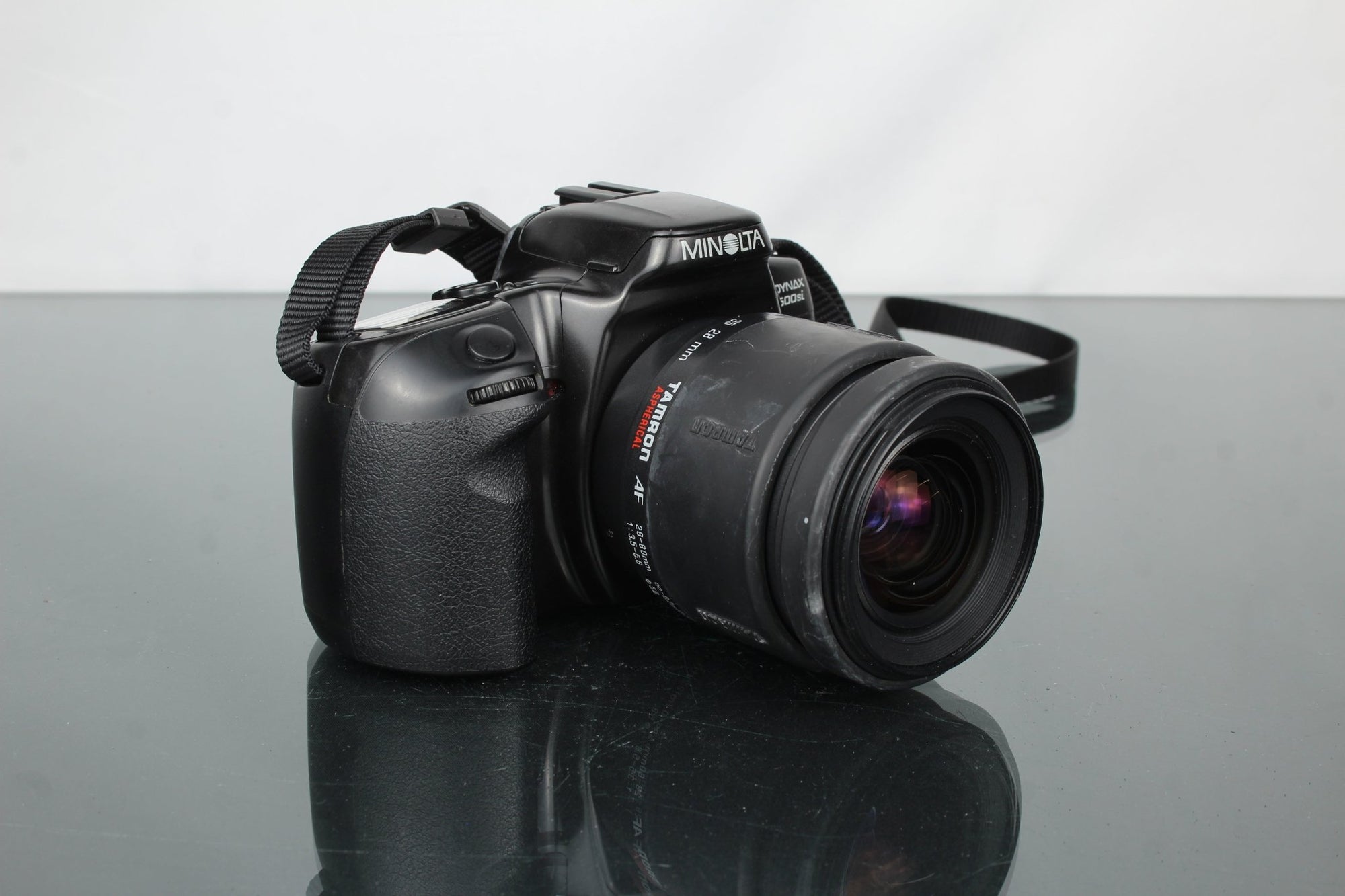 Minolta Dynax 500si + Tamron 28 - 80mm 1:3.5 - 5.6 lens - Dutch|Thrift