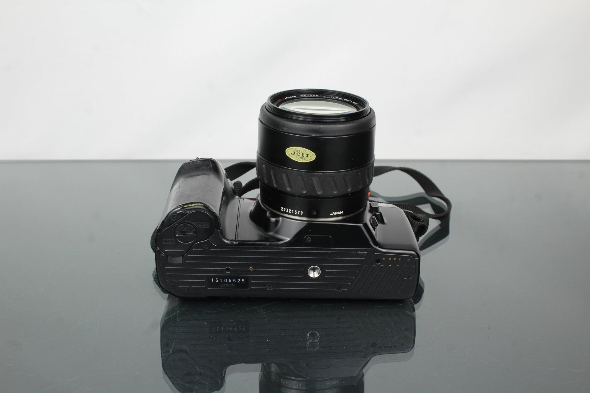 Minolta Dynax 7000i + 50mm Lens - Dutch|Thrift