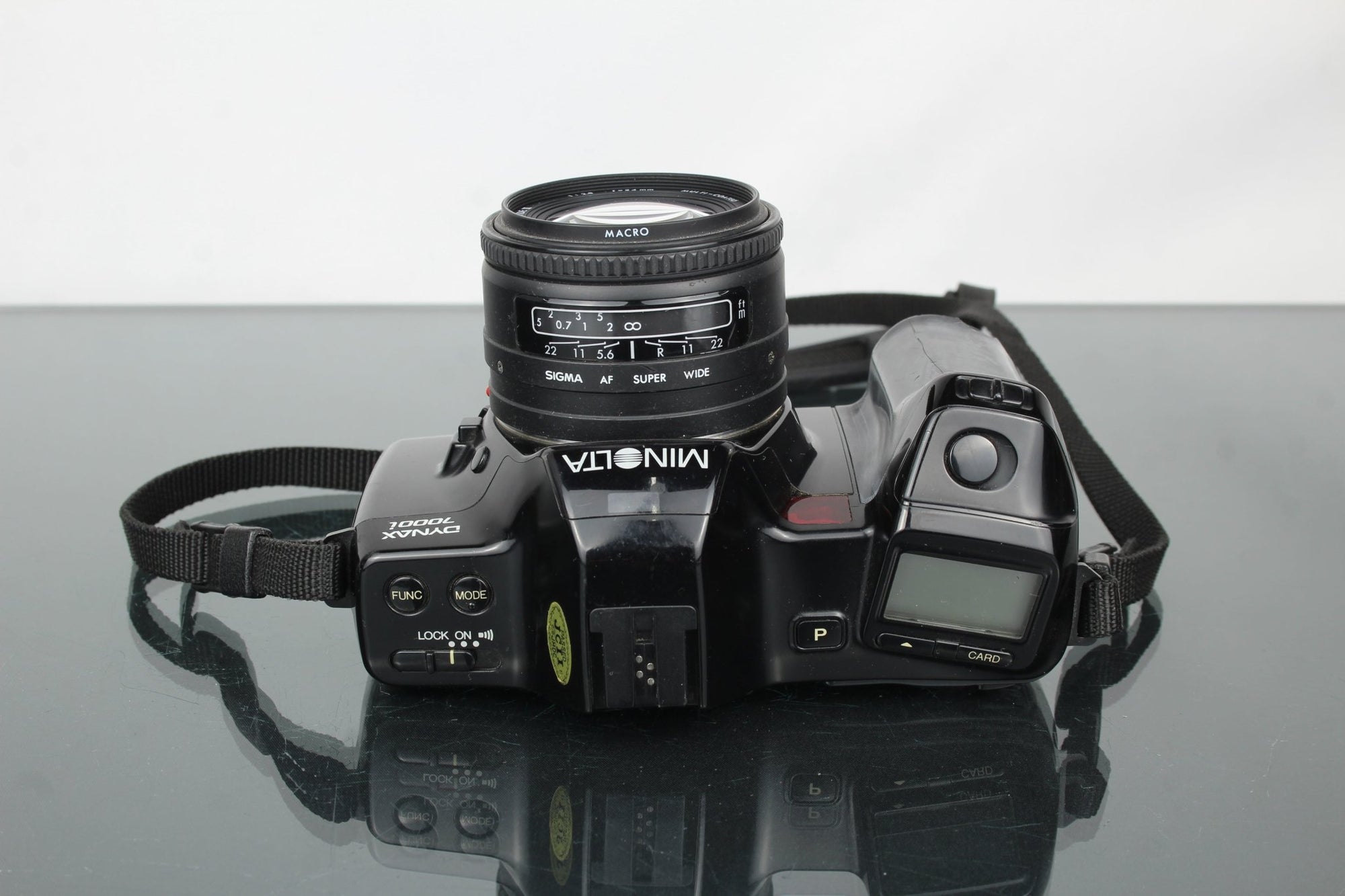 Minolta Dynax 7000i + Sigma 1:2.8 24mm lens - Dutch|Thrift