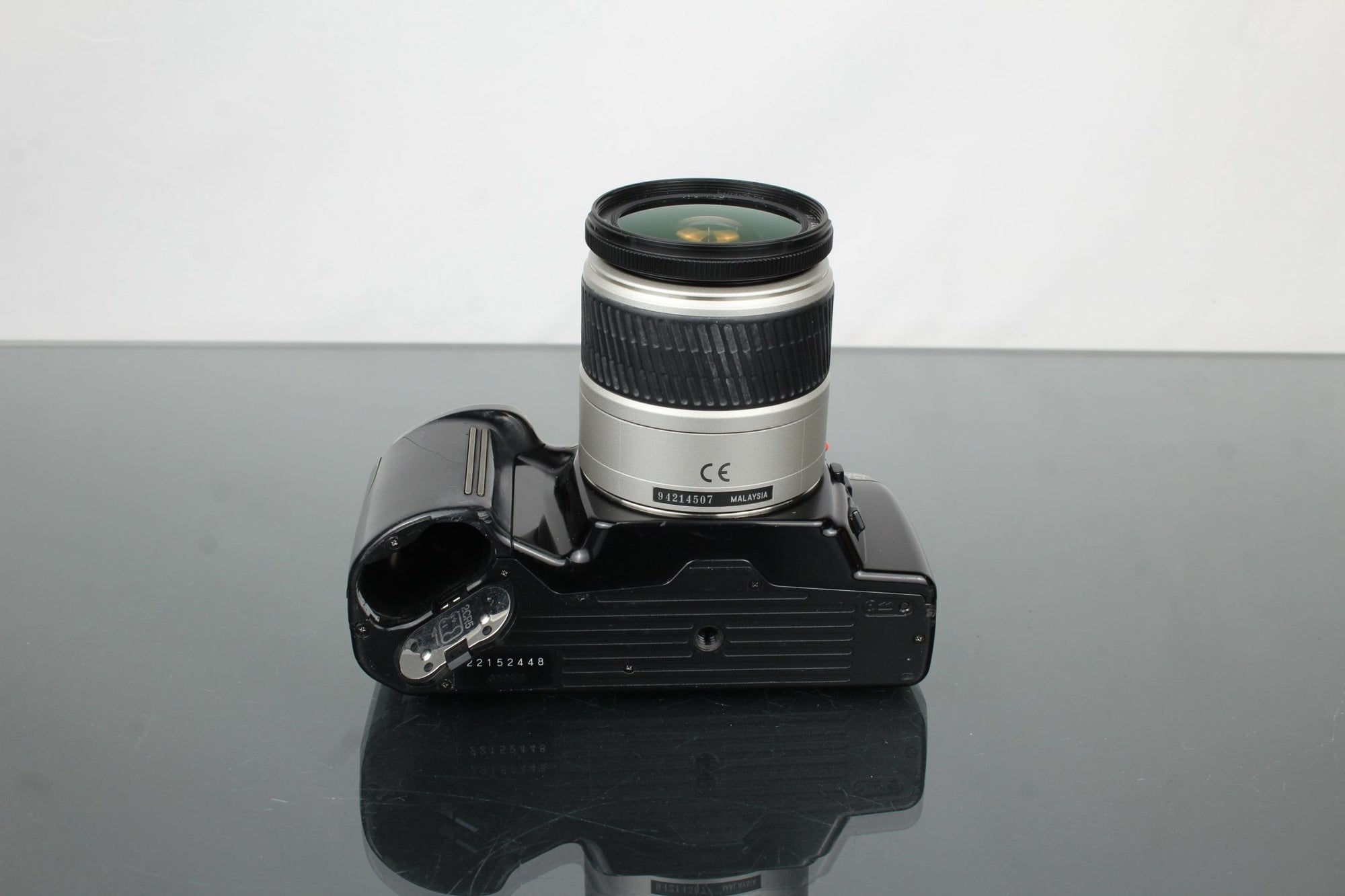 Minolta Dynax SP xi + Minolta AF Zoom 28 - 80mm lens - Dutch|Thrift