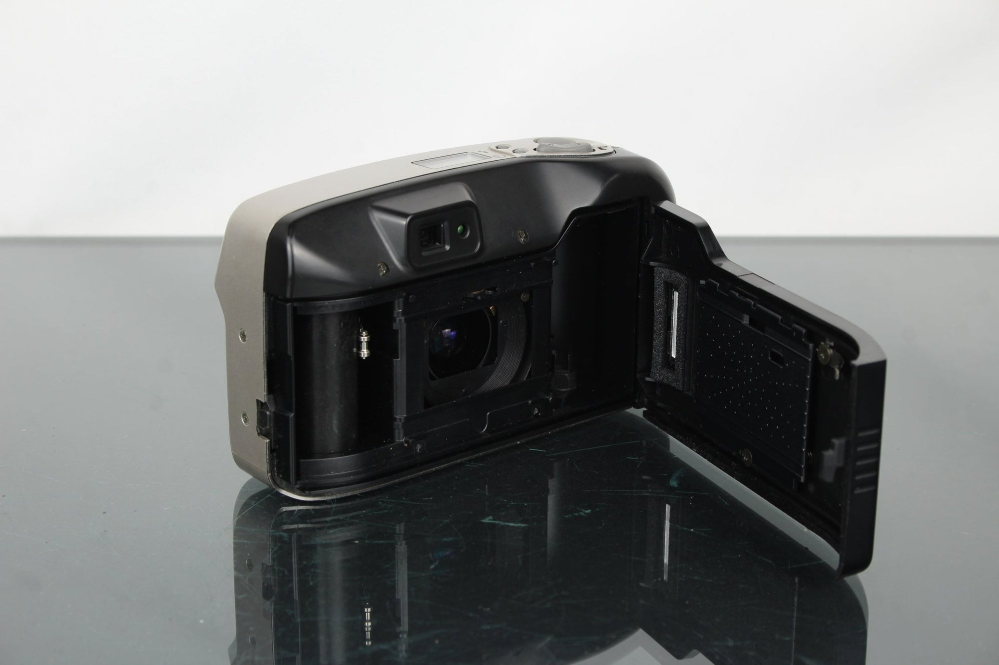 Minolta Riva Zoom 70 - Dutch|Thrift