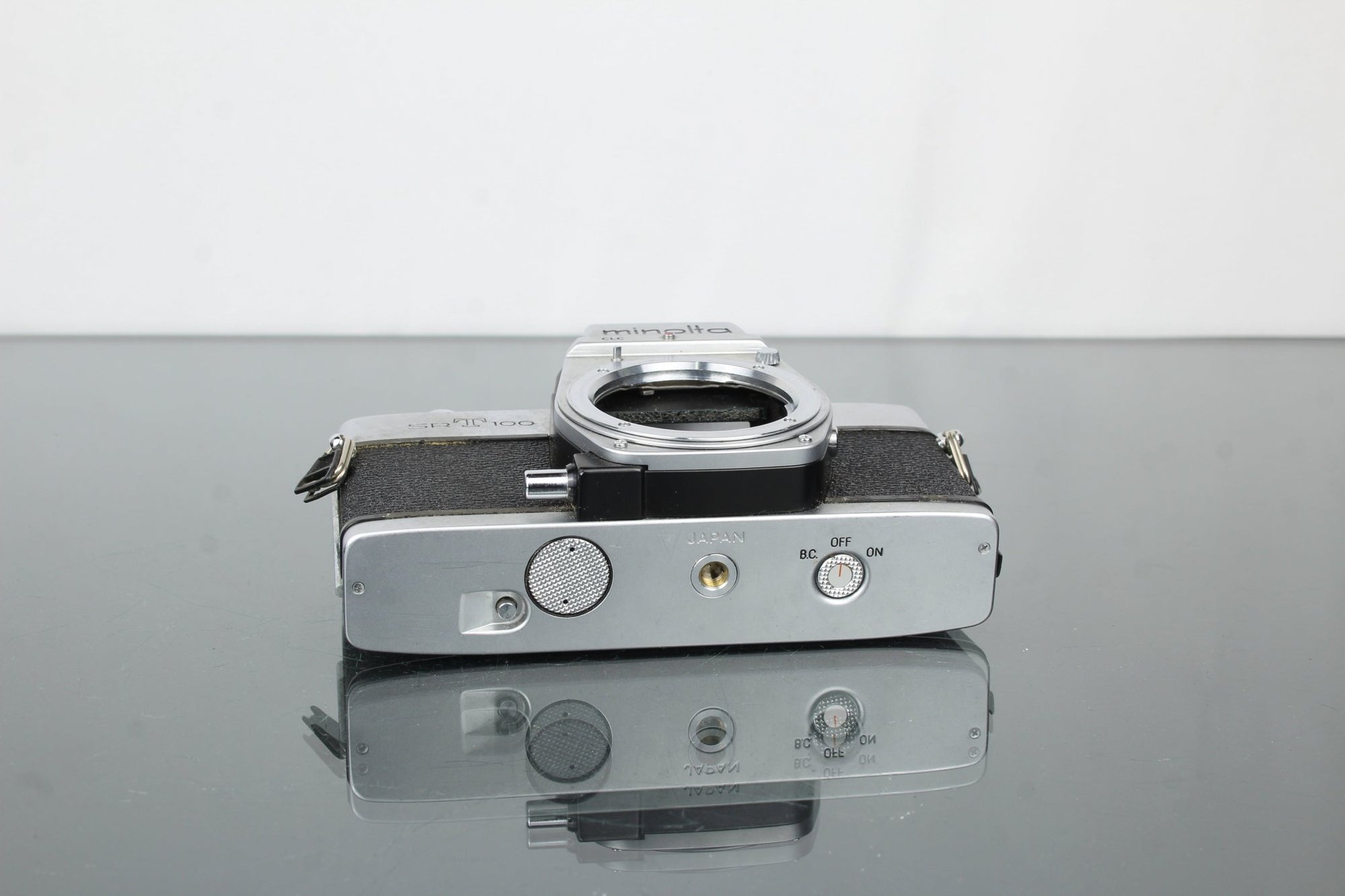 Minolta SR T 100 - Dutch|Thrift