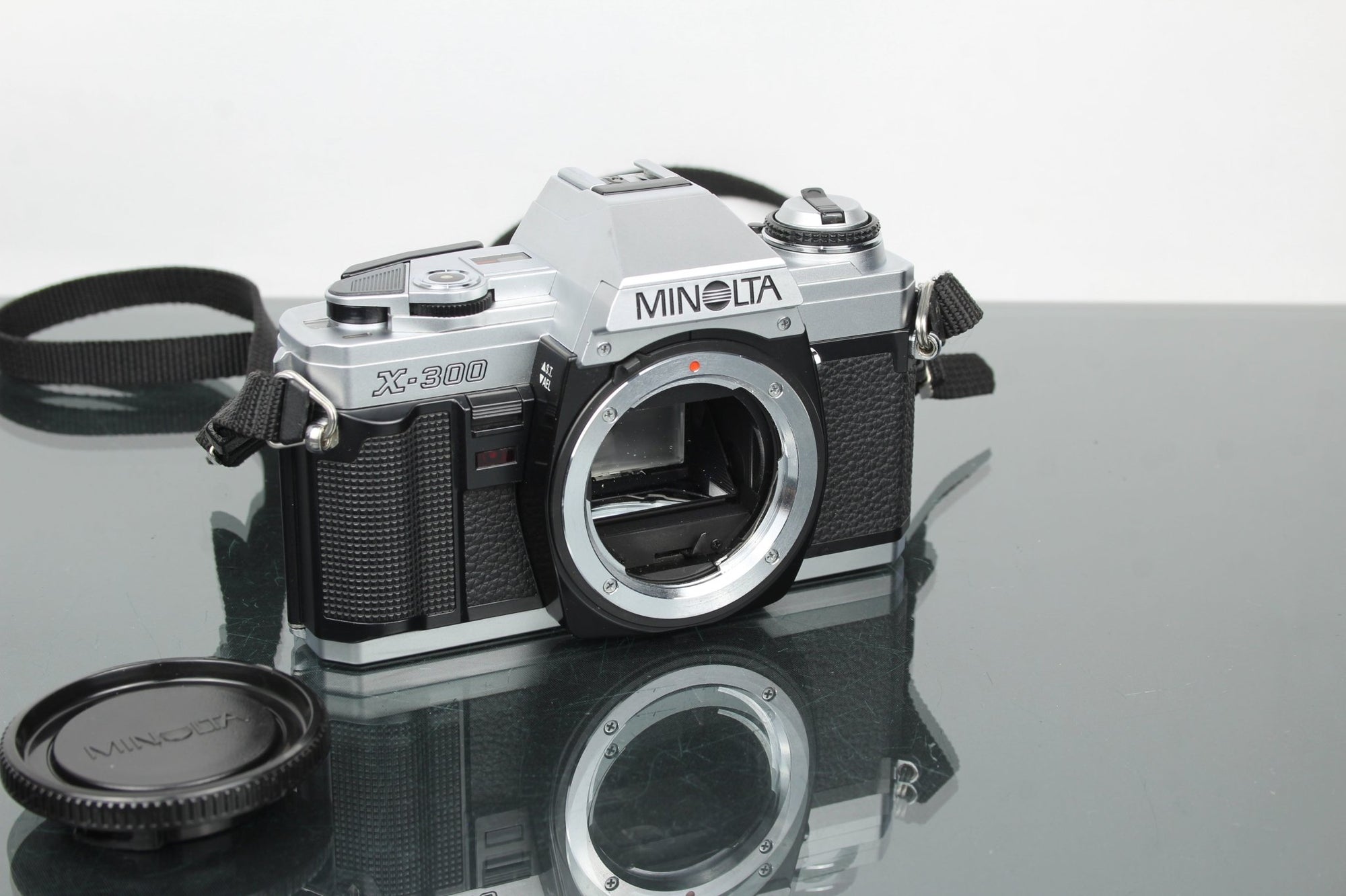 Minolta X - 300 - Dutch|Thrift