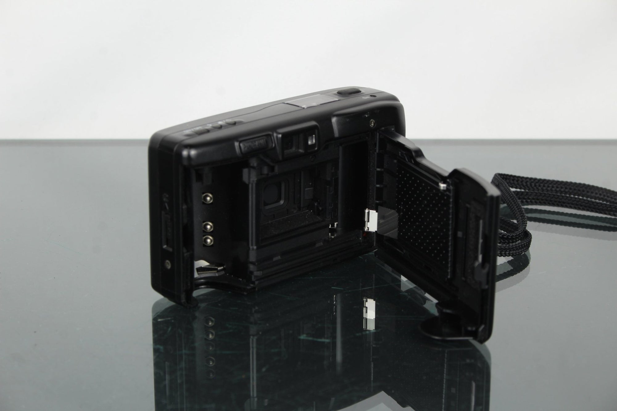 Nikon AF 600 - Dutch|Thrift