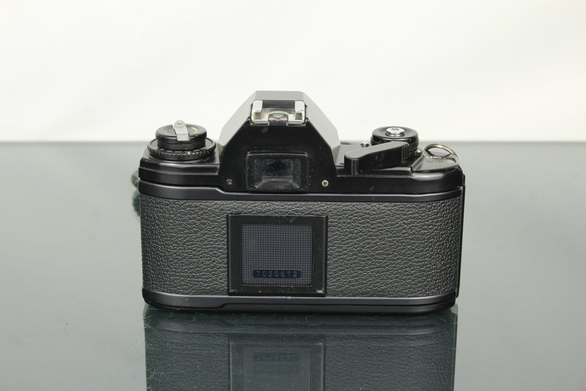 Nikon EM - Dutch|Thrift