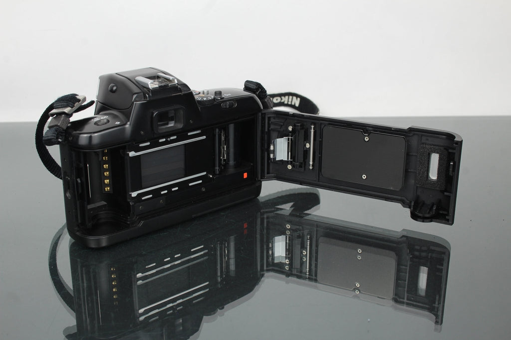 Nikon F - 401X - Dutch|Thrift