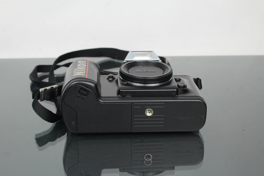 Nikon F - 401X - Dutch|Thrift