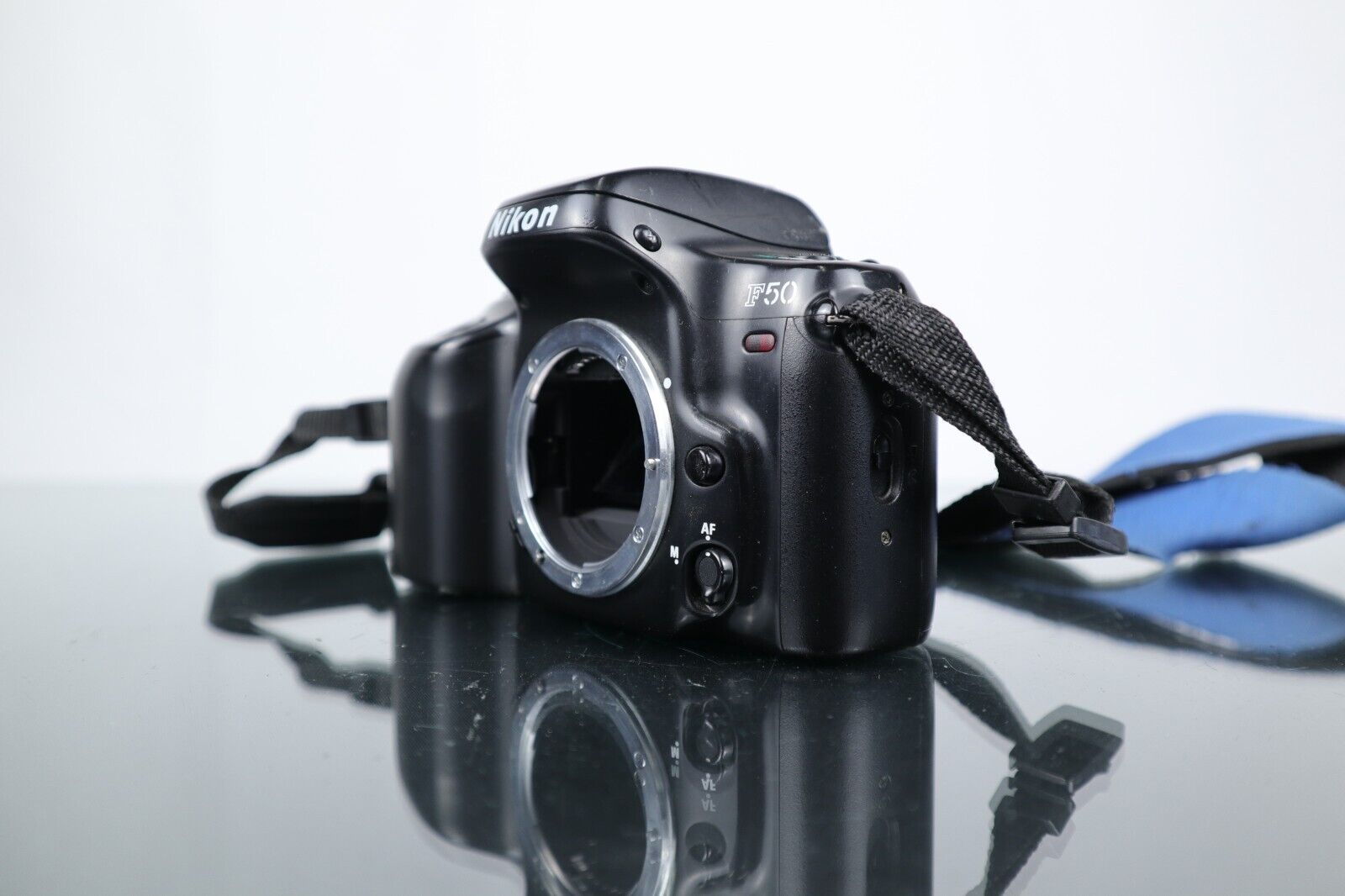 📷 Nikon F50 | 35mm SLR Film Camera | Body Only - Dutch|Thrift