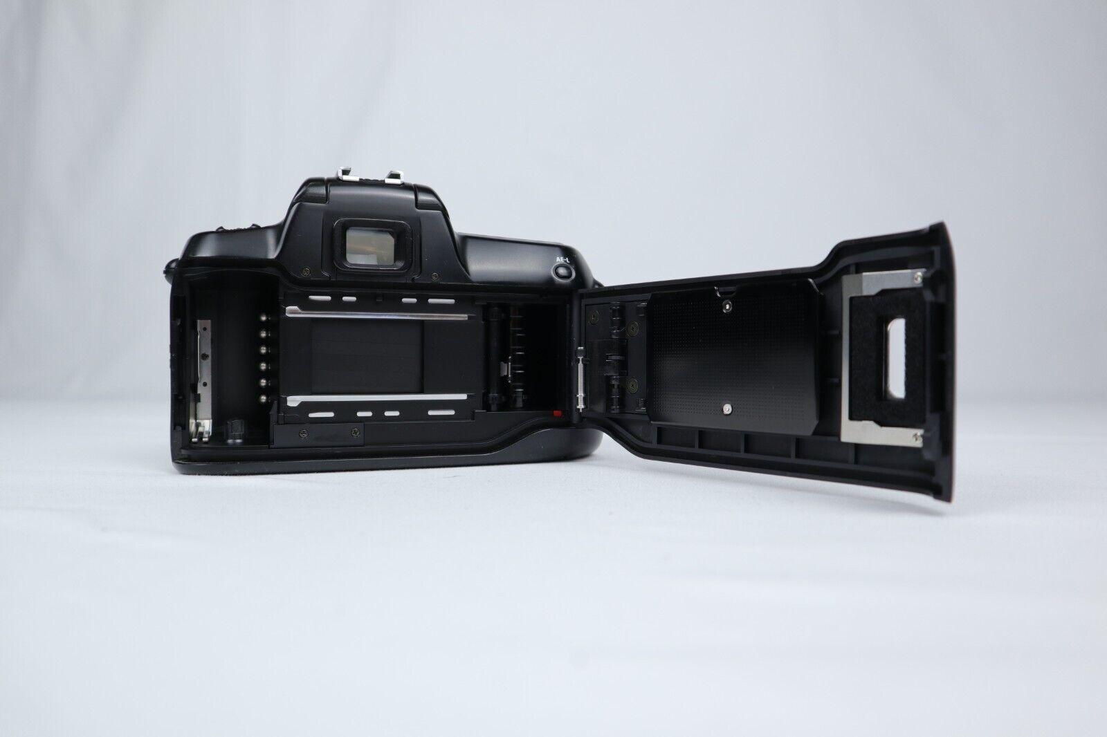 Nikon F50 | 35mm SLR Film Camera | Body Only - Dutch|Thrift
