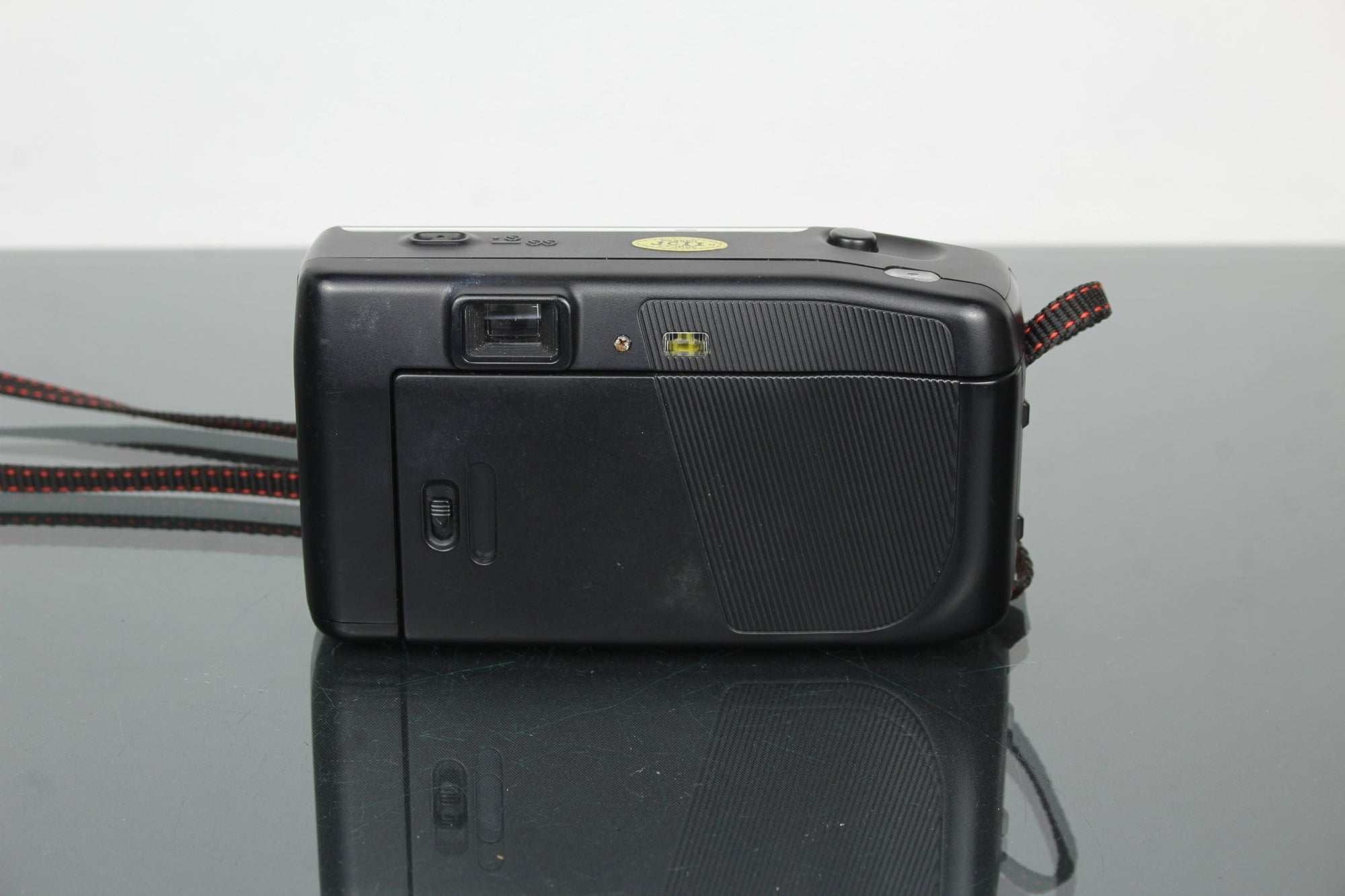 Nikon RF2 - Dutch|Thrift